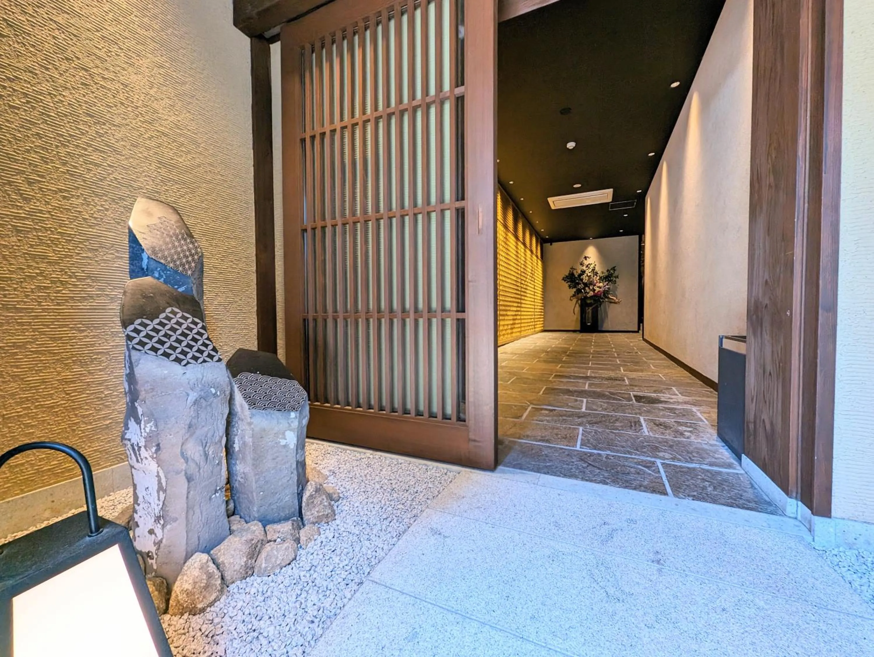 Lobby or reception, Bed in ひがし茶屋街らしく金沢 Hotel Rashiku kanazawa