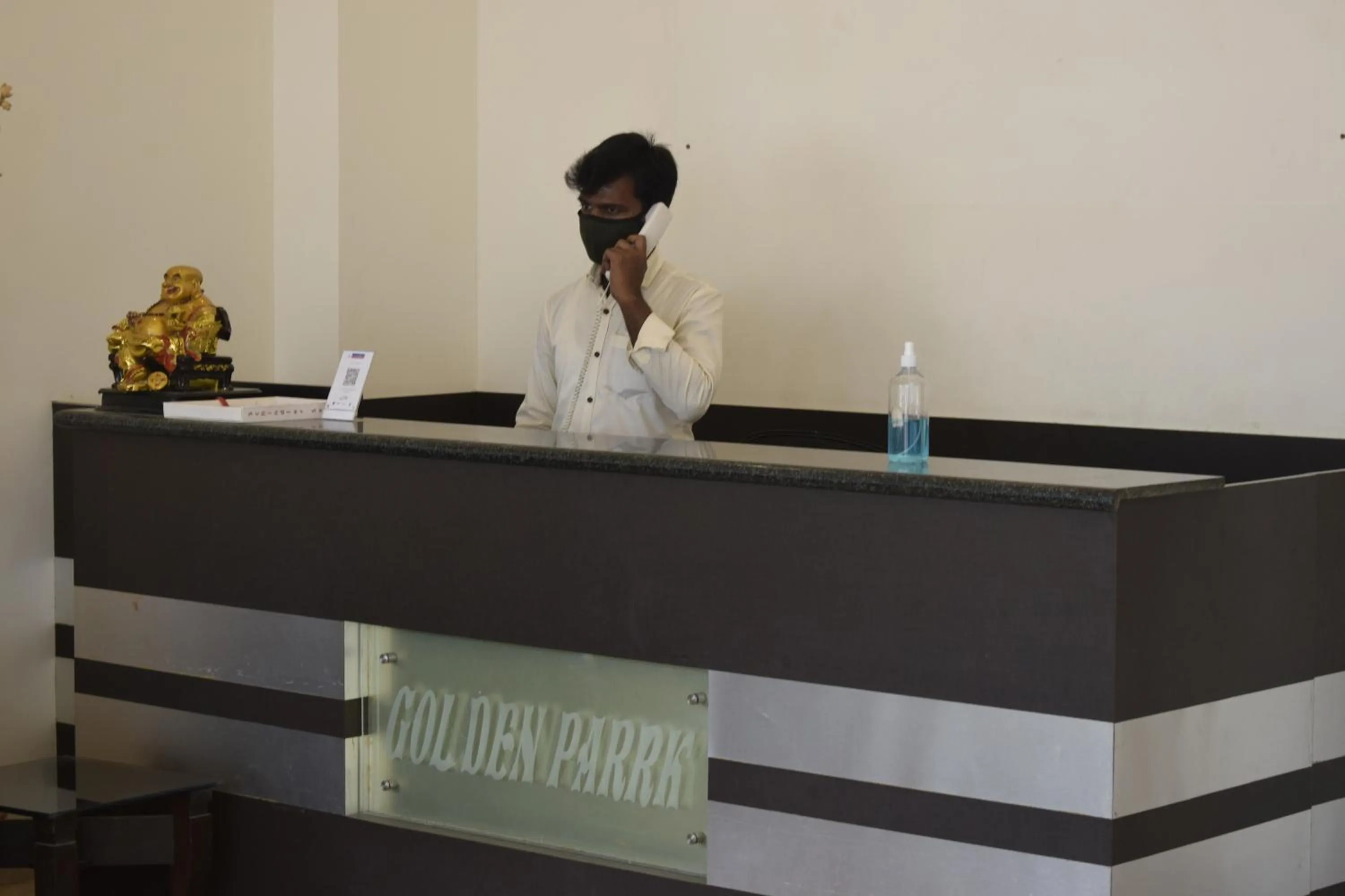 Lobby or reception in Golden Parrk