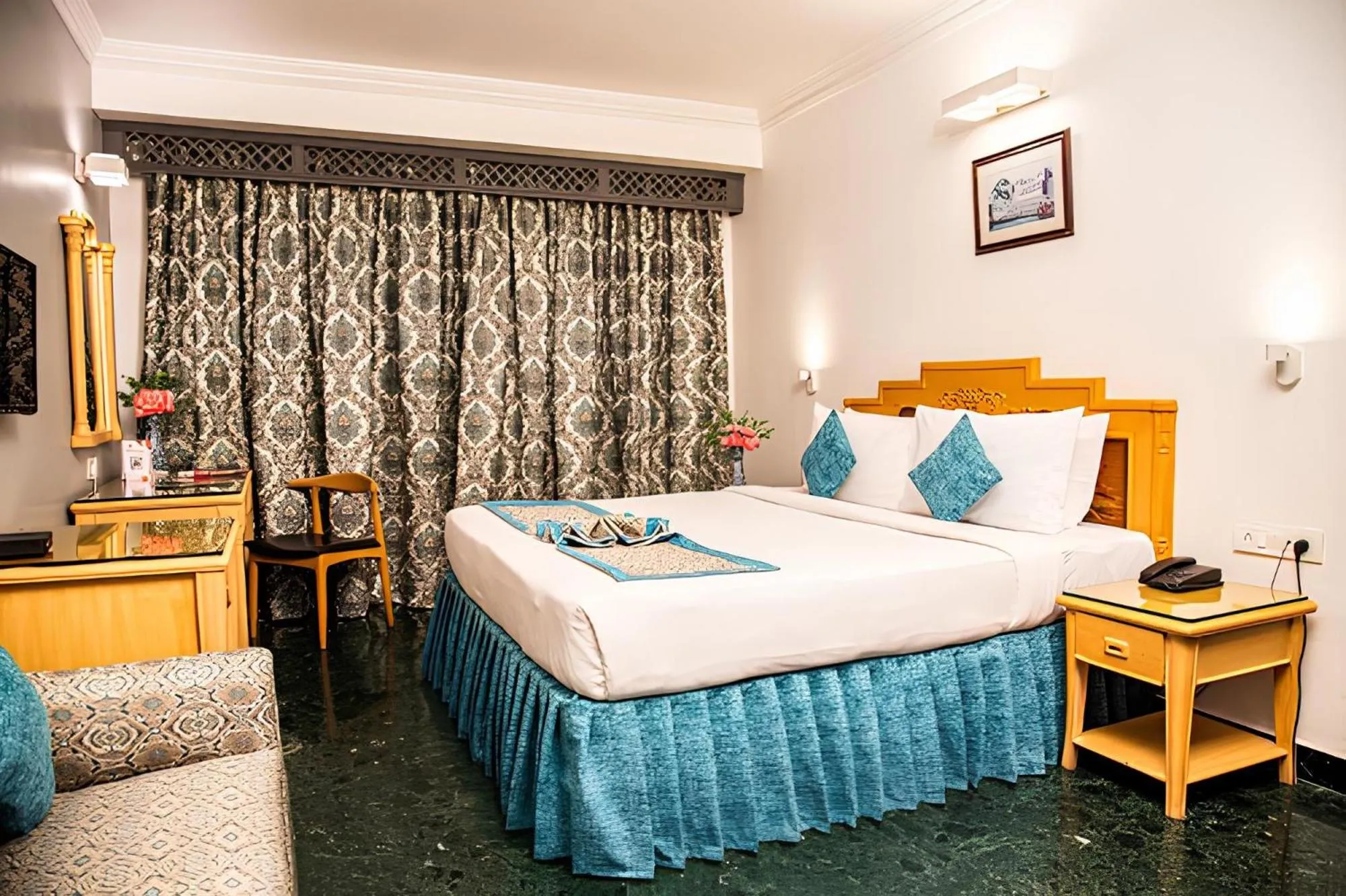 Bedroom, Bed in Golden Parkk Hotel