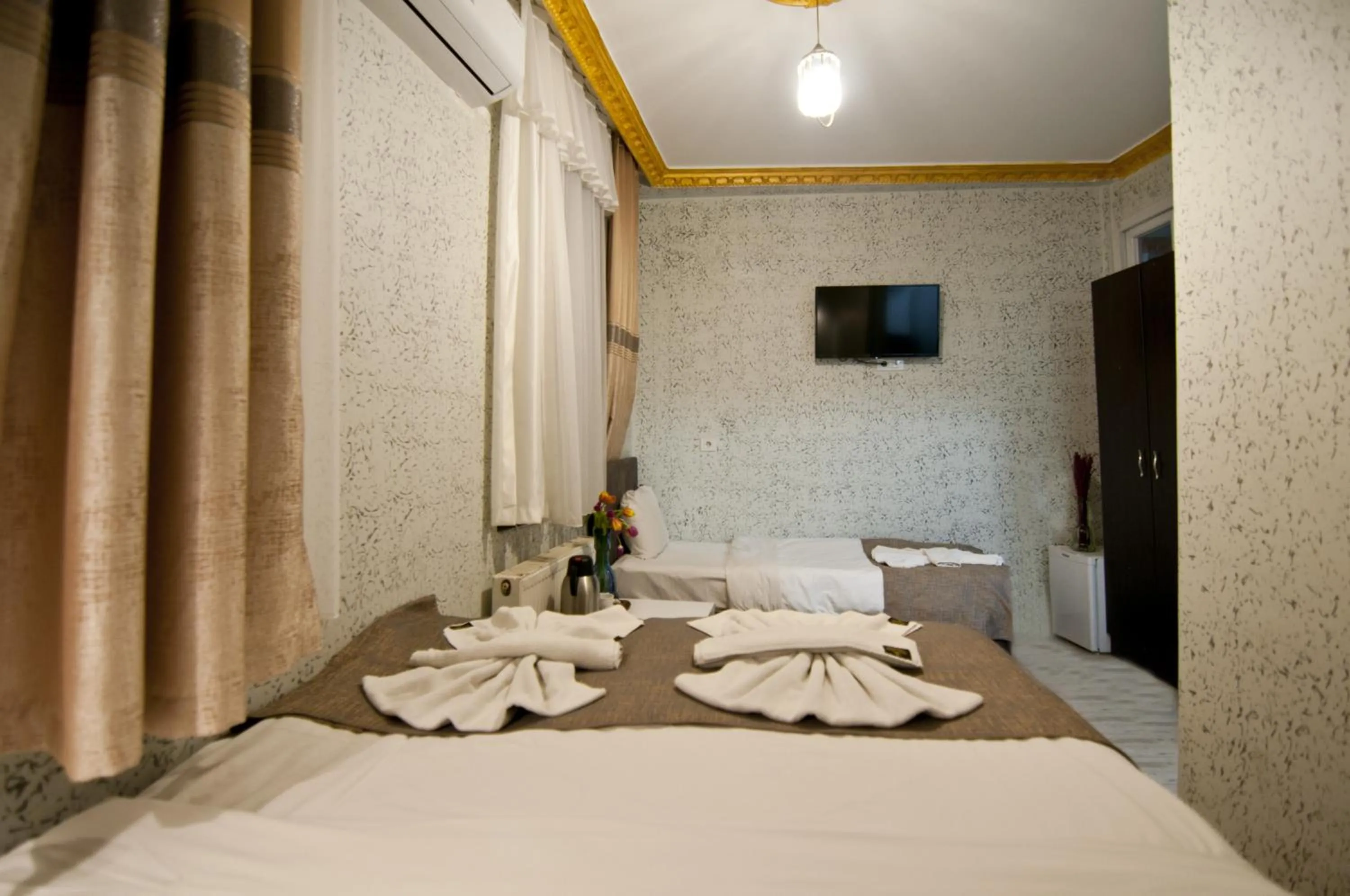 Bed in Golden Horn Park Hotel