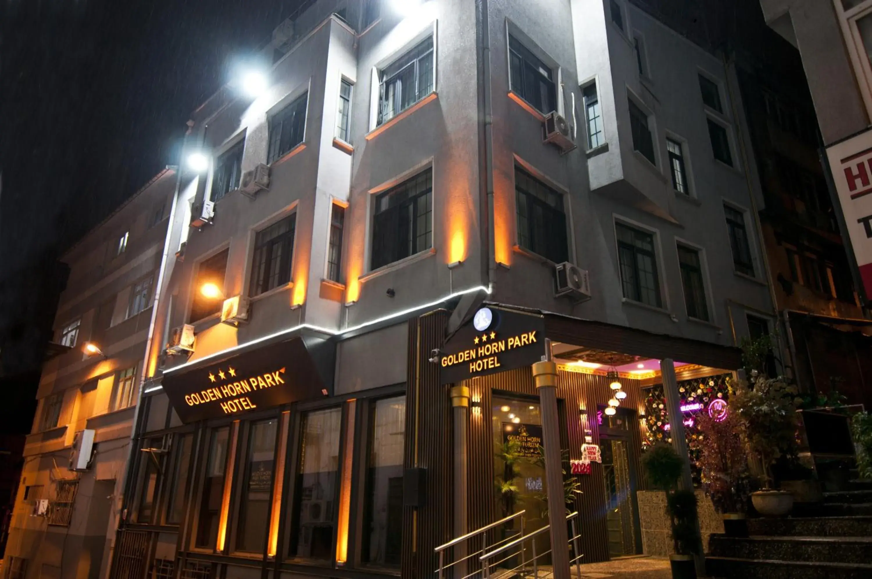 Property building in Golden Horn Park Hotel Property building in Golden Horn Park Hotel