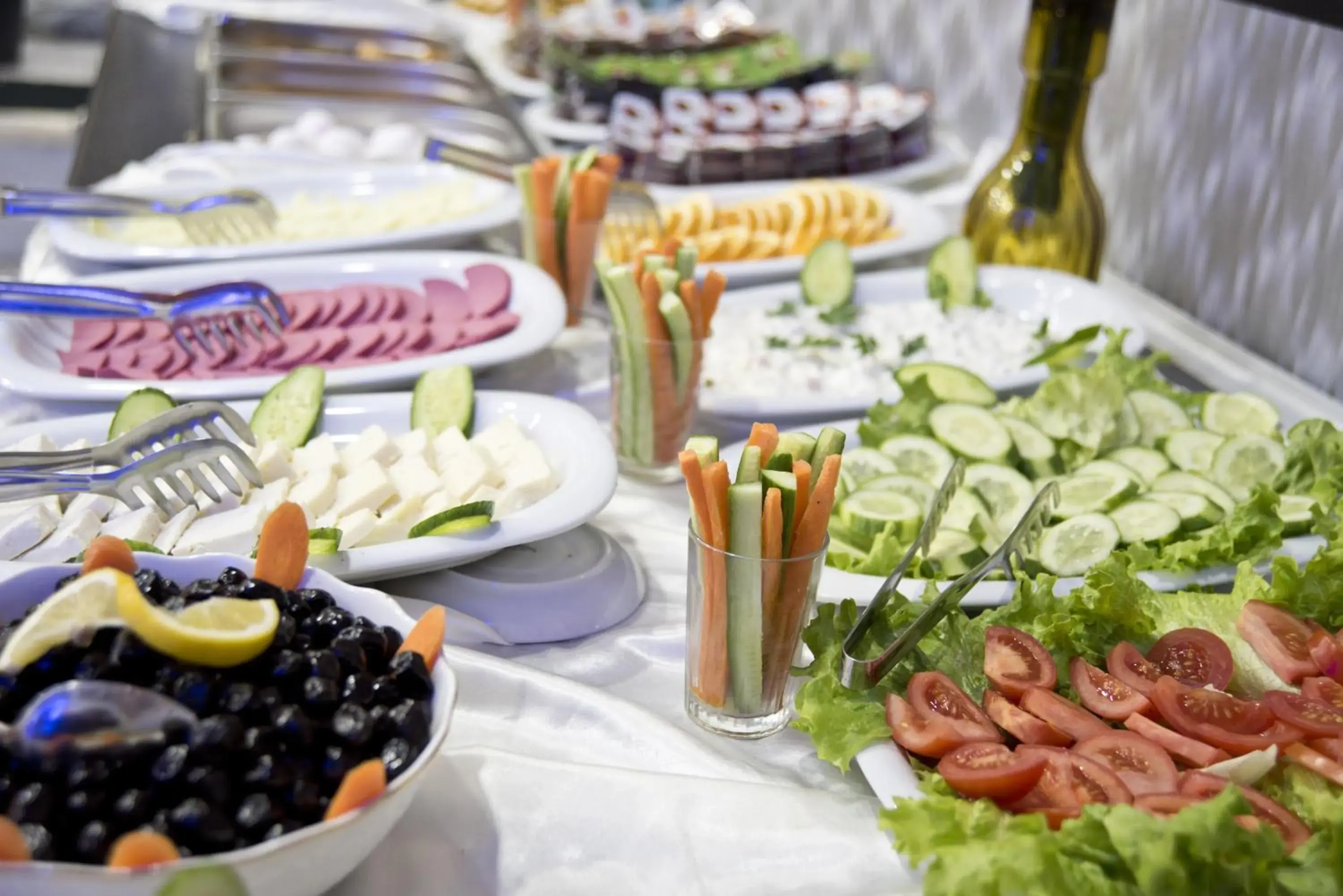 Food and drinks in Golden Horn Park Hotel Food and drinks in Golden Horn Park Hotel