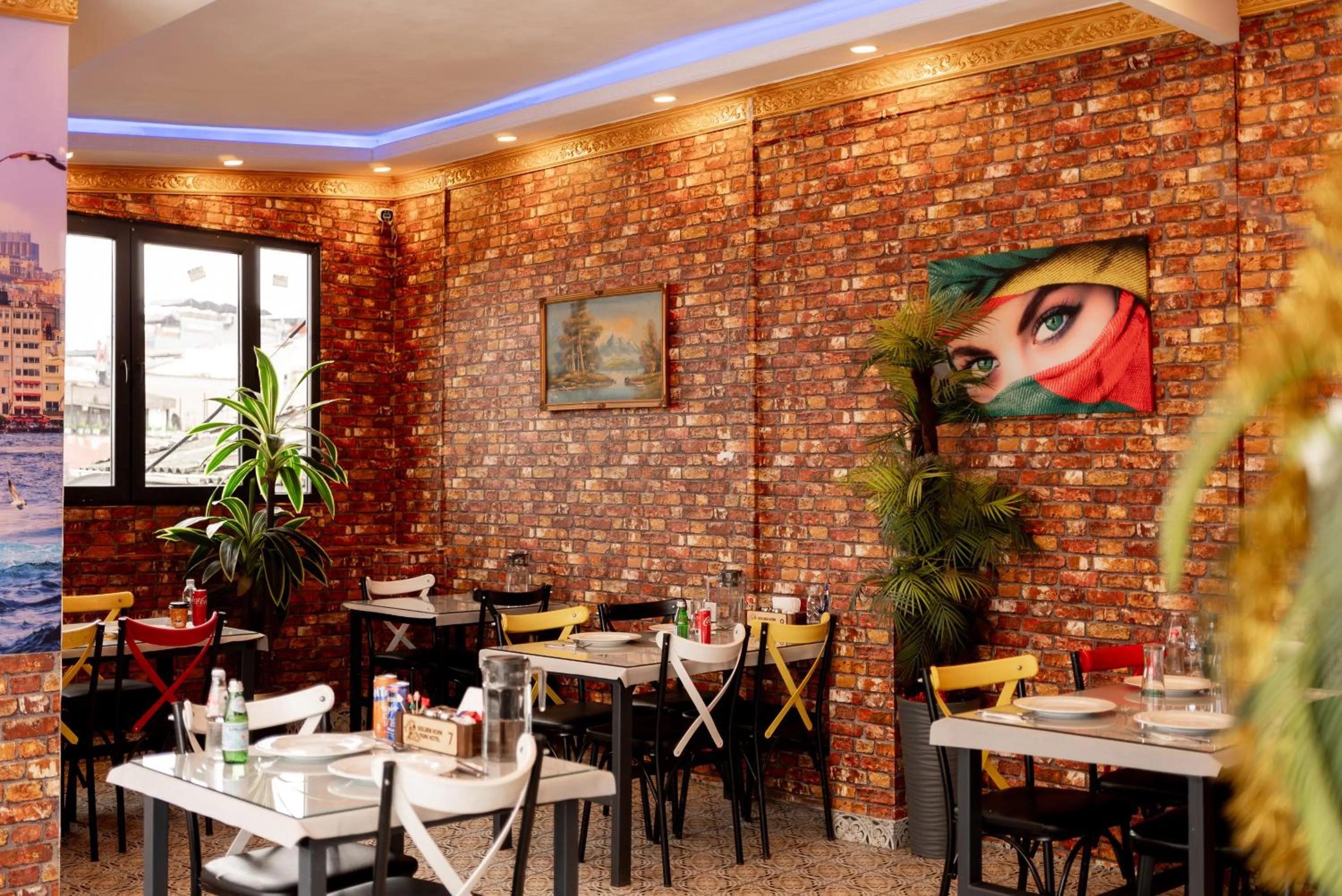 Restaurant/places to eat in Golden Horn Park Hotel