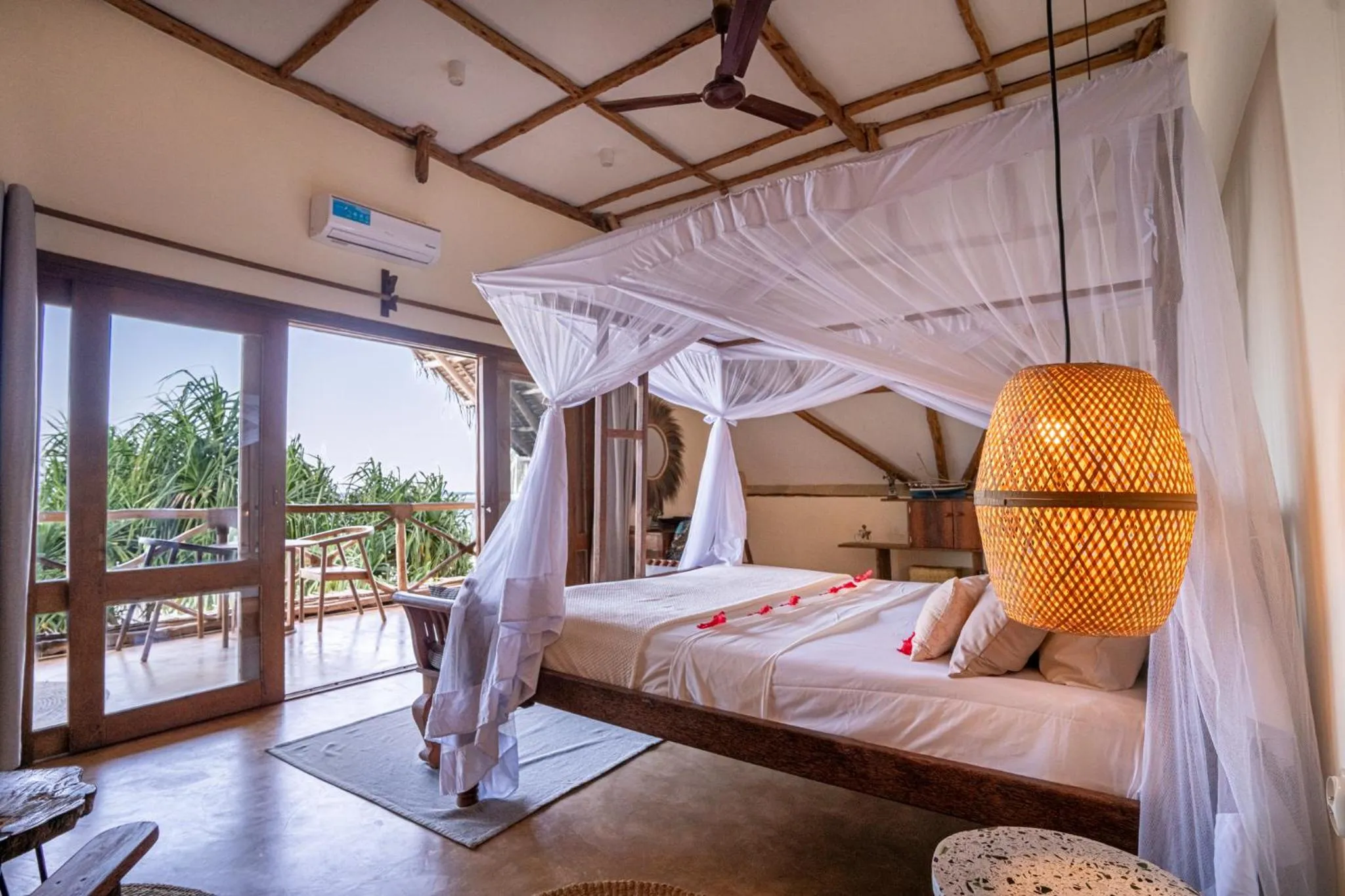 Bed in Marafiki Beach Hotel & SPA