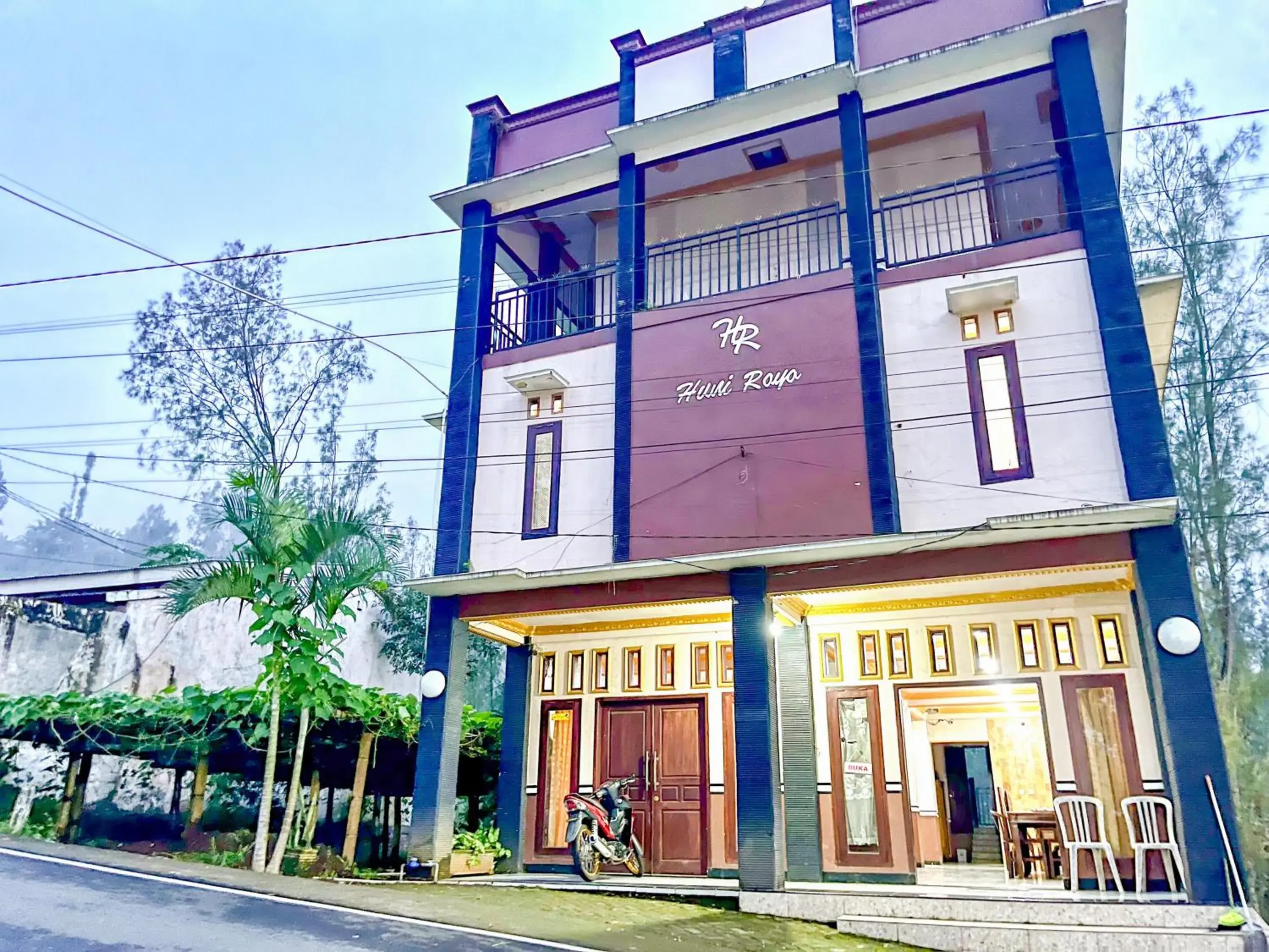 RedDoorz at Hotel Huni Raya Bromo RedDoorz at Hotel Huni Raya Bromo
