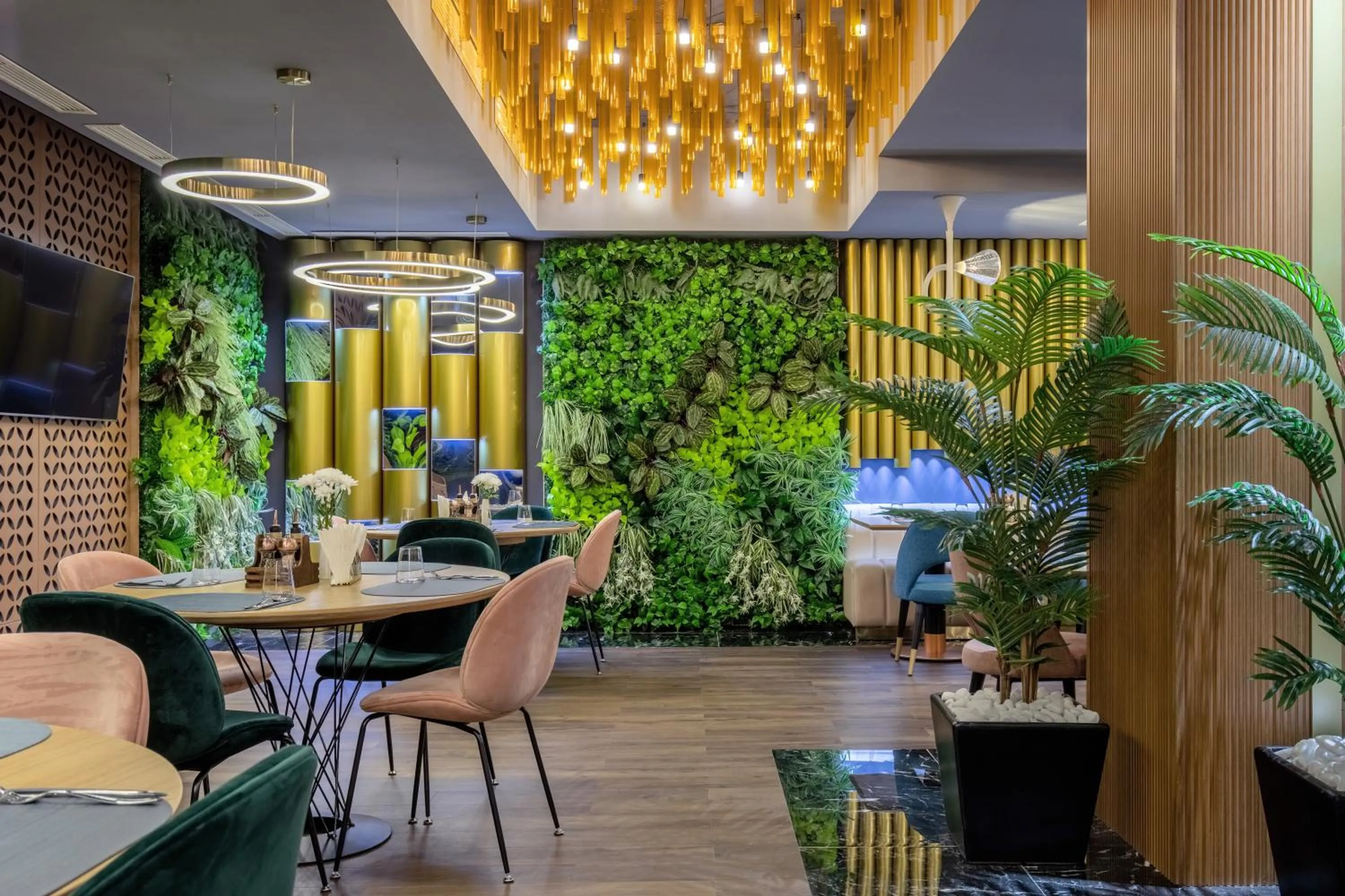 Restaurant/places to eat in Hotel Kristal Focsani