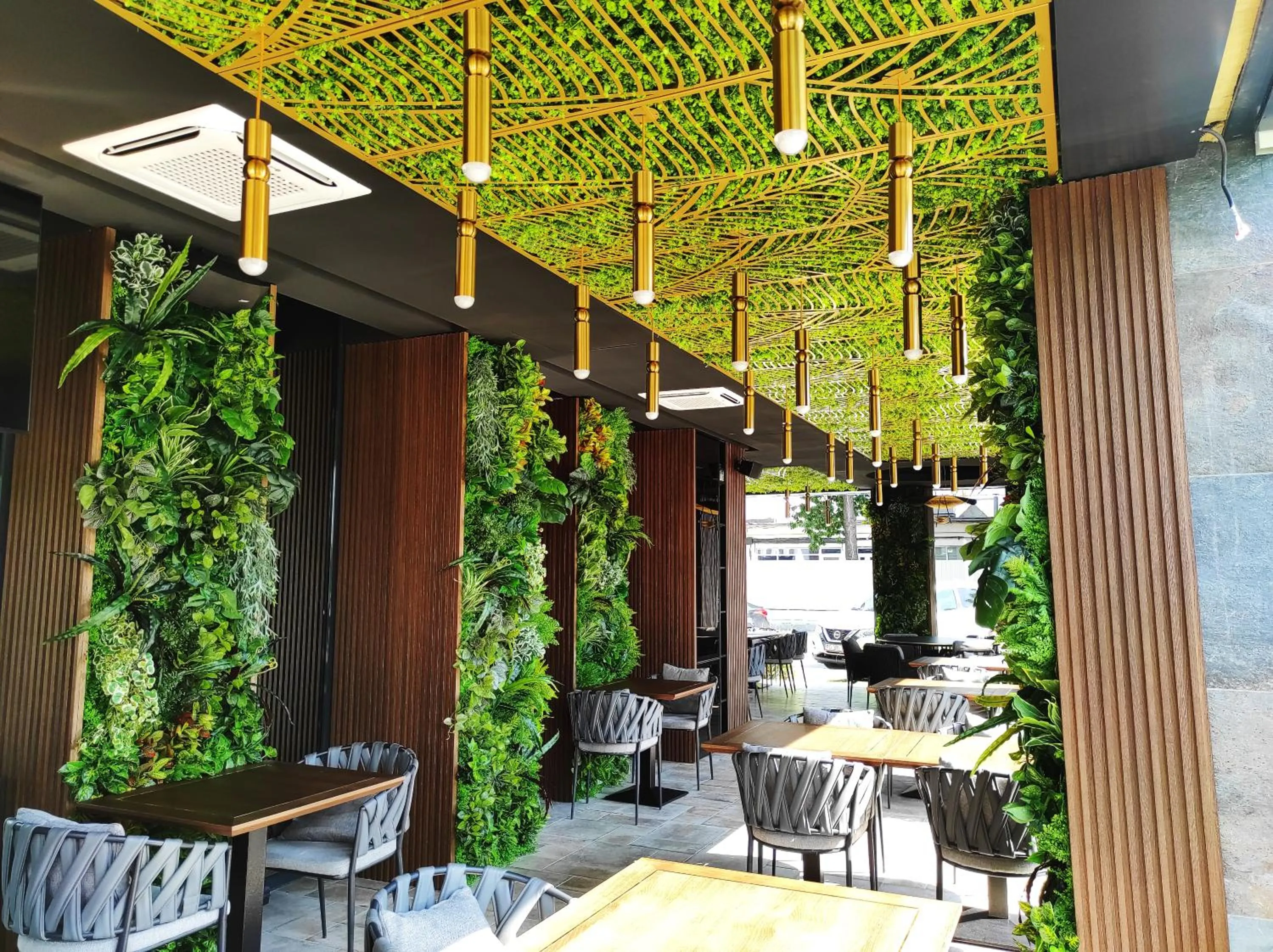 Restaurant/places to eat in Hotel Kristal Focsani