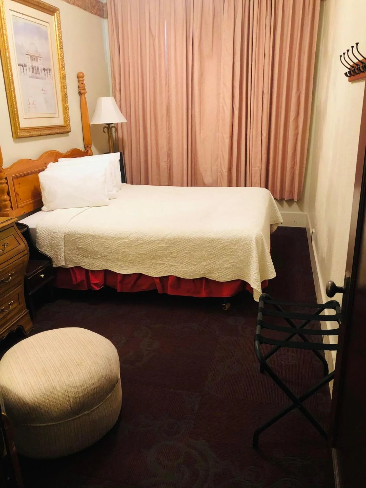 Bedroom, Bed in Historic Palace Hotel