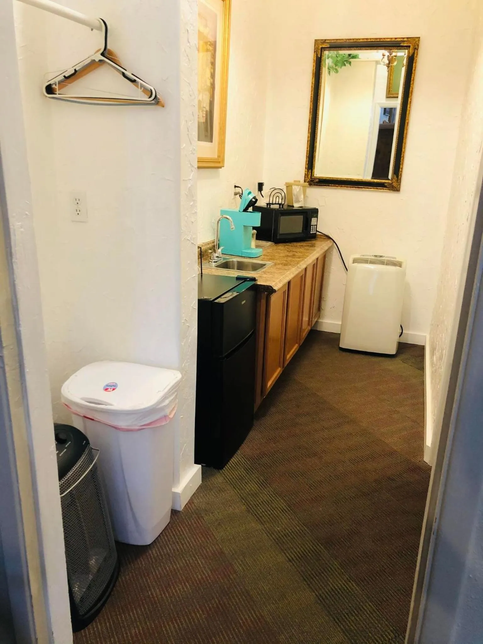 Kitchen or kitchenette in Historic Palace Hotel