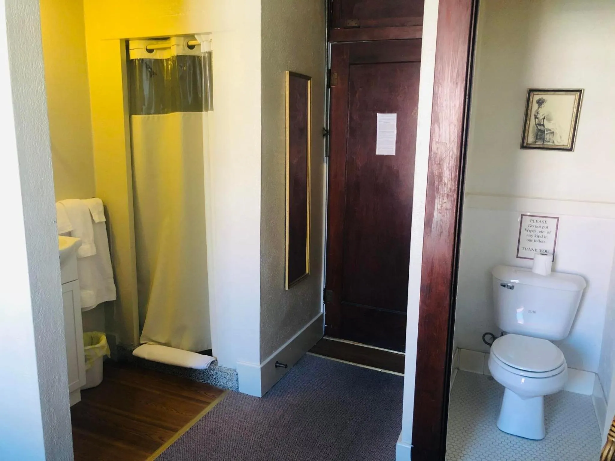 Bathroom in Historic Palace Hotel