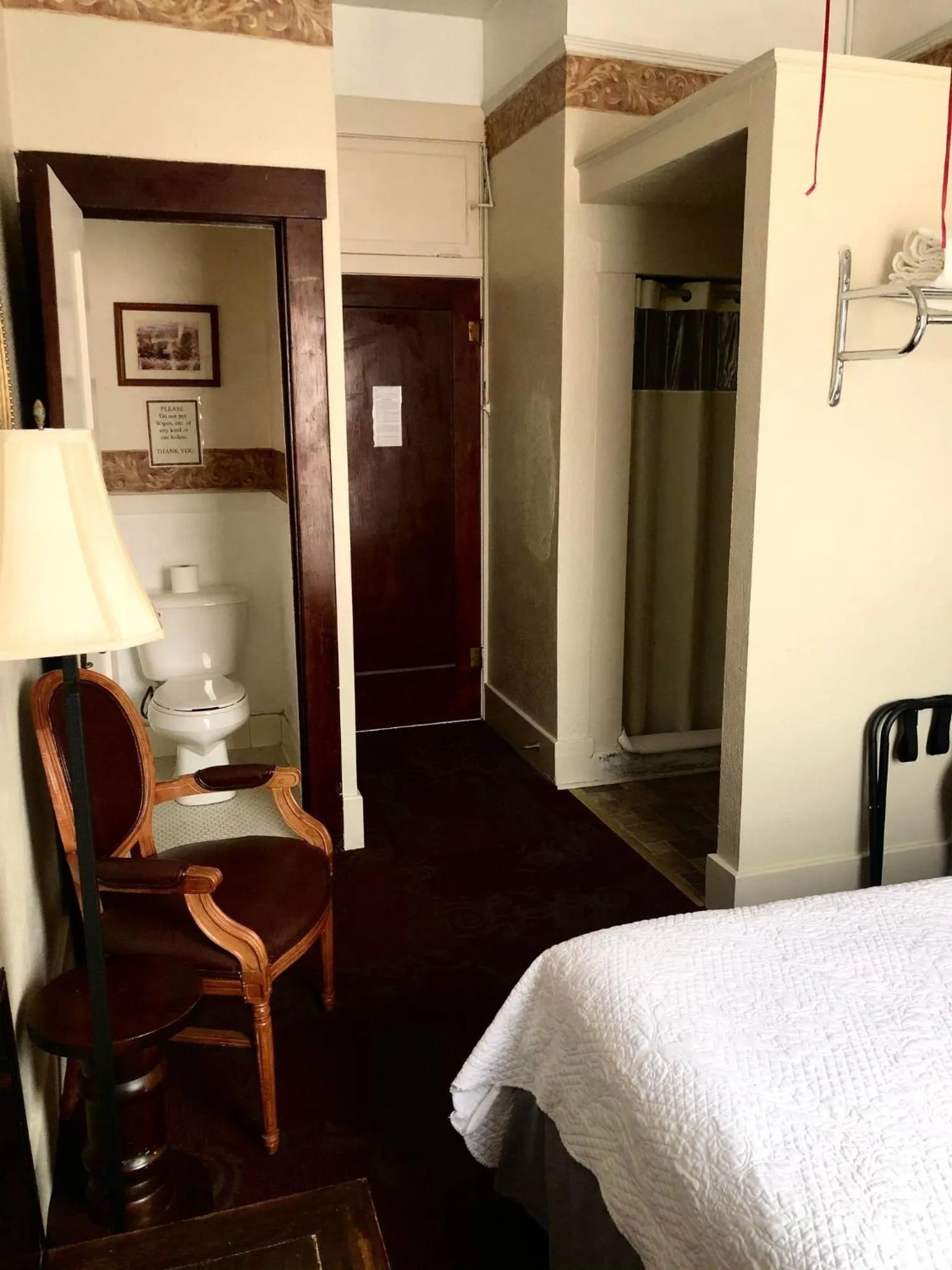 Bathroom, Bed in Historic Palace Hotel