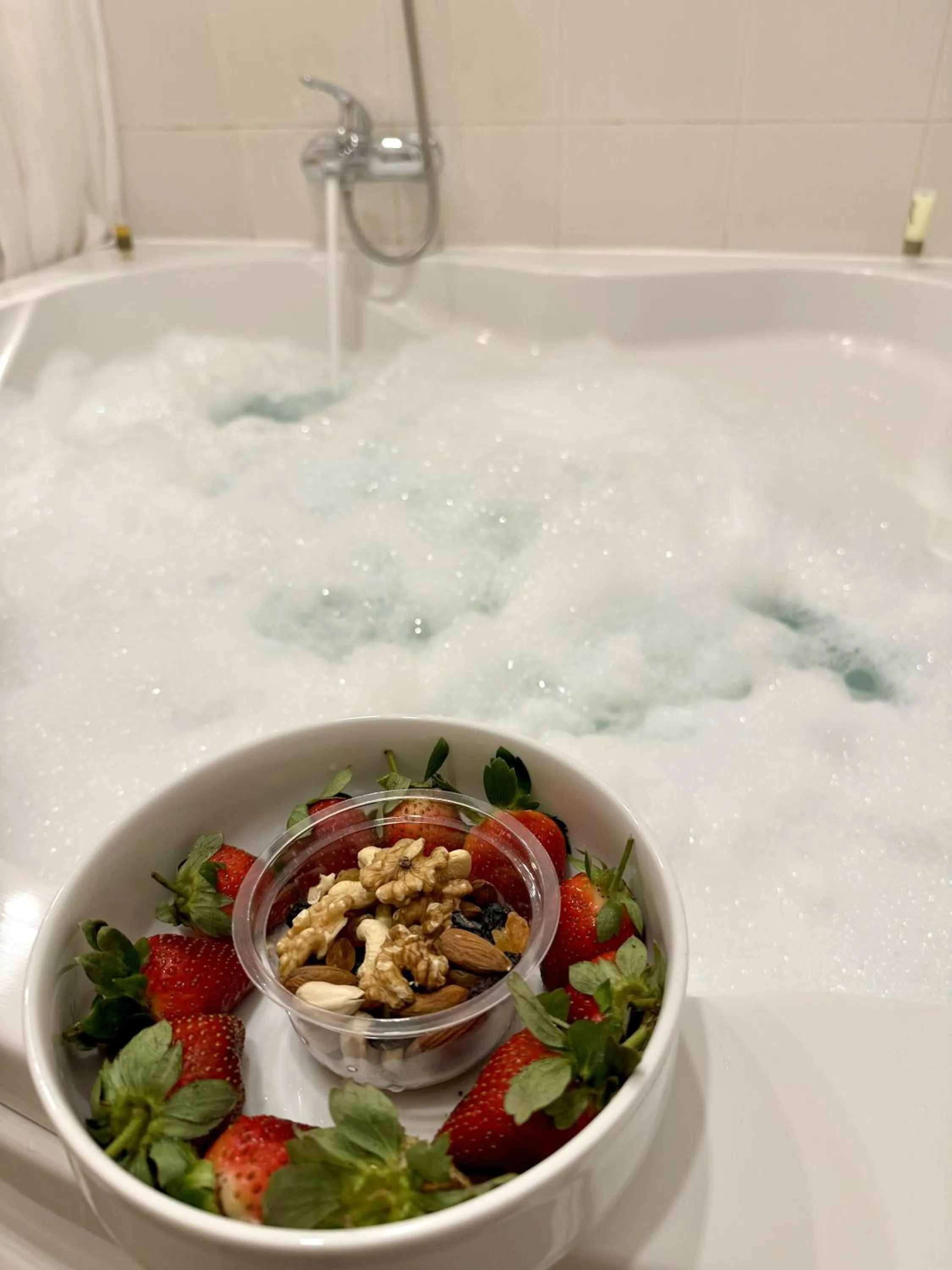 Hot Tub in Mysk Al Fateh Bahrain