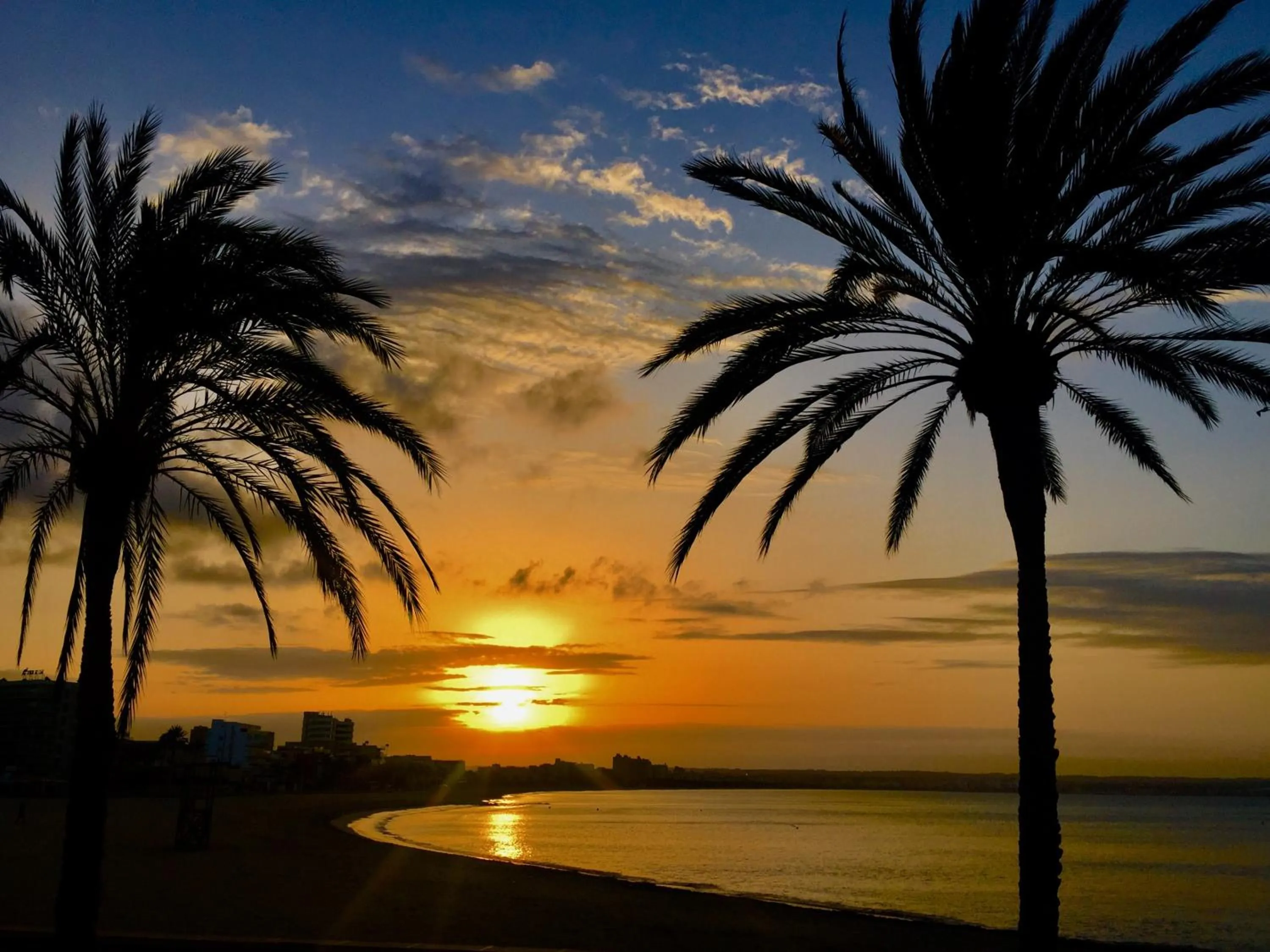Beach in Hostal Atlanta