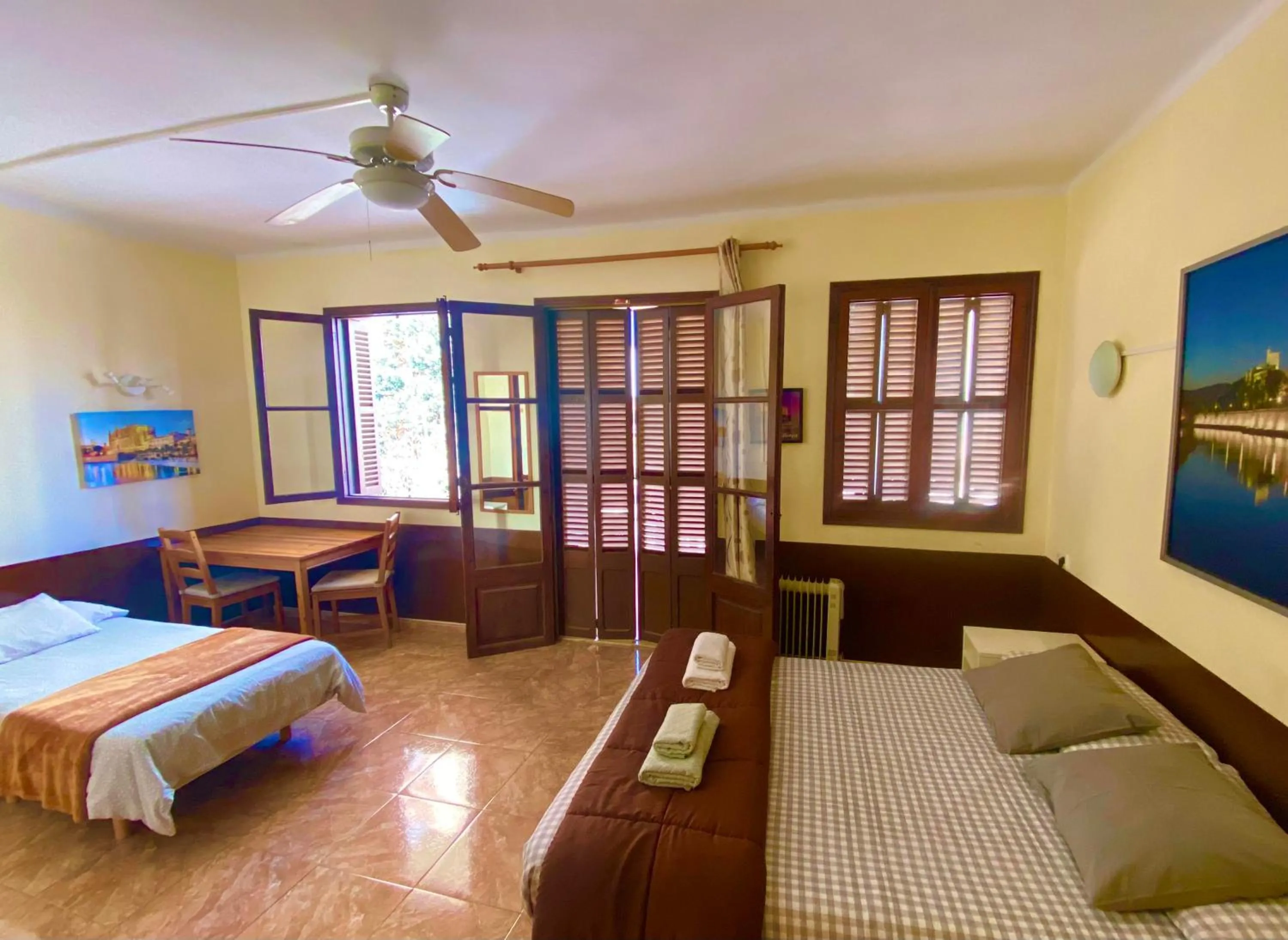 Bed in Hostal Atlanta