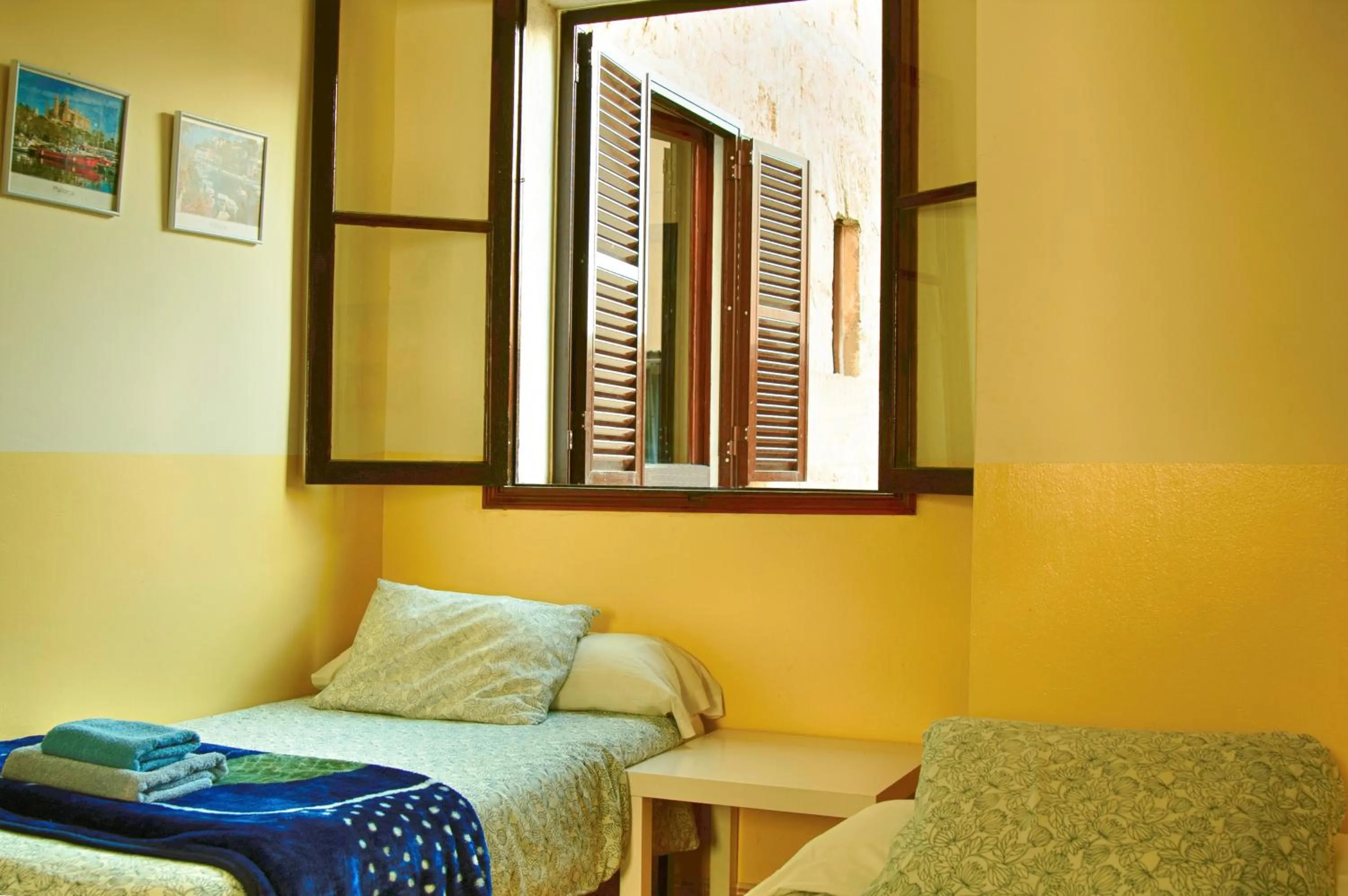 Bed in Hostal Atlanta