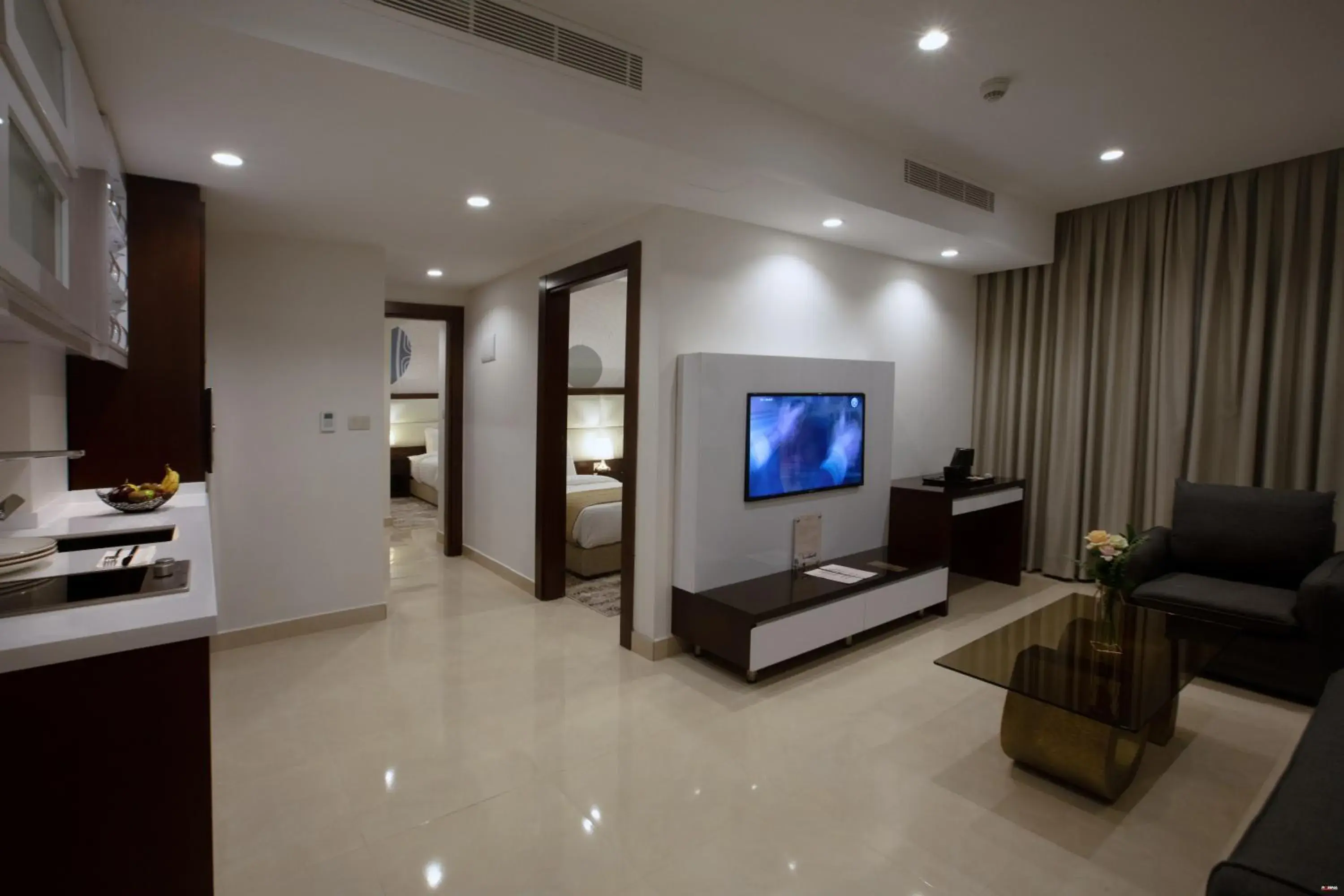 TV/Entertainment Center in Seas Hotel Amman