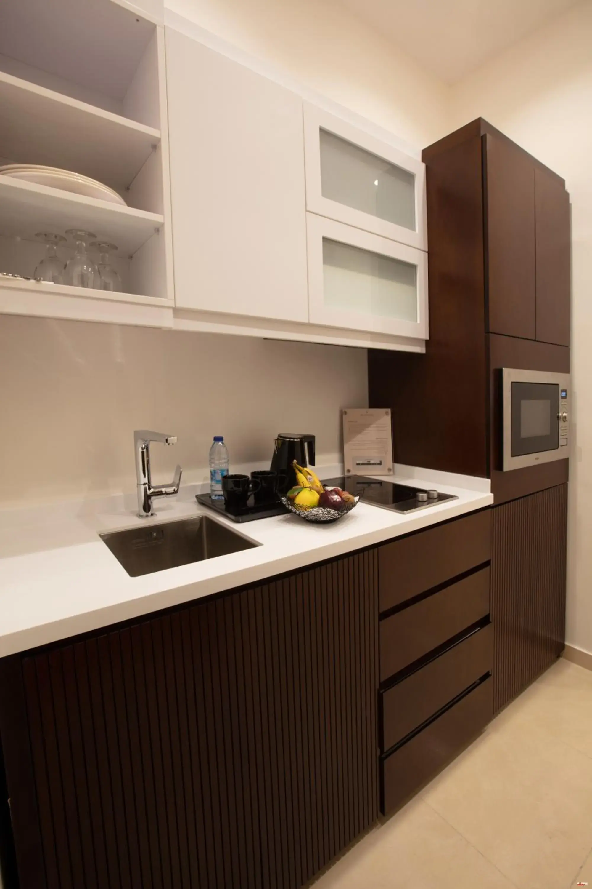 Kitchen/Kitchenette in Seas Hotel Amman