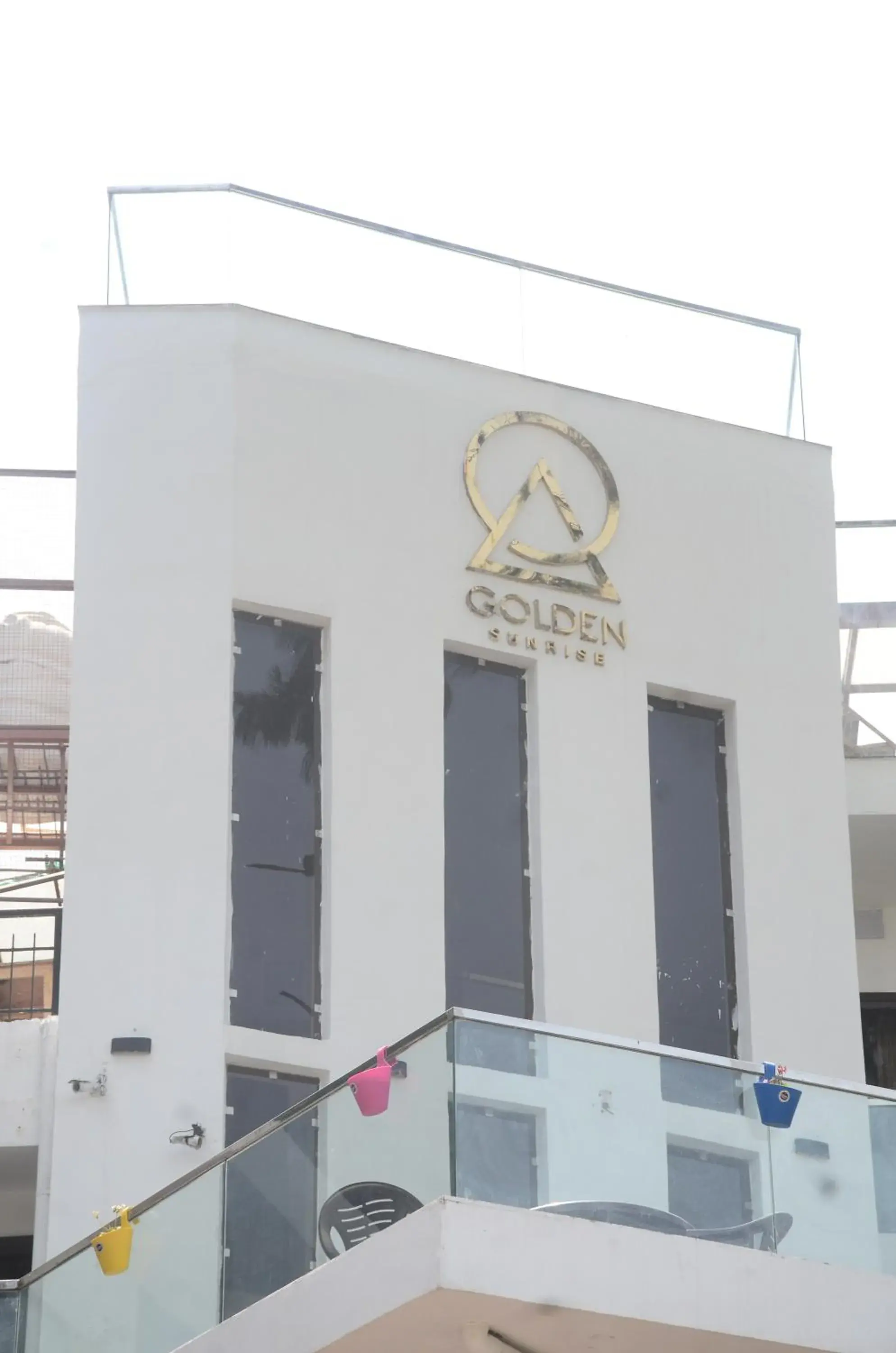 Facade/entrance in The Golden Sunrise Hotel Facade/entrance in The Golden Sunrise Hotel