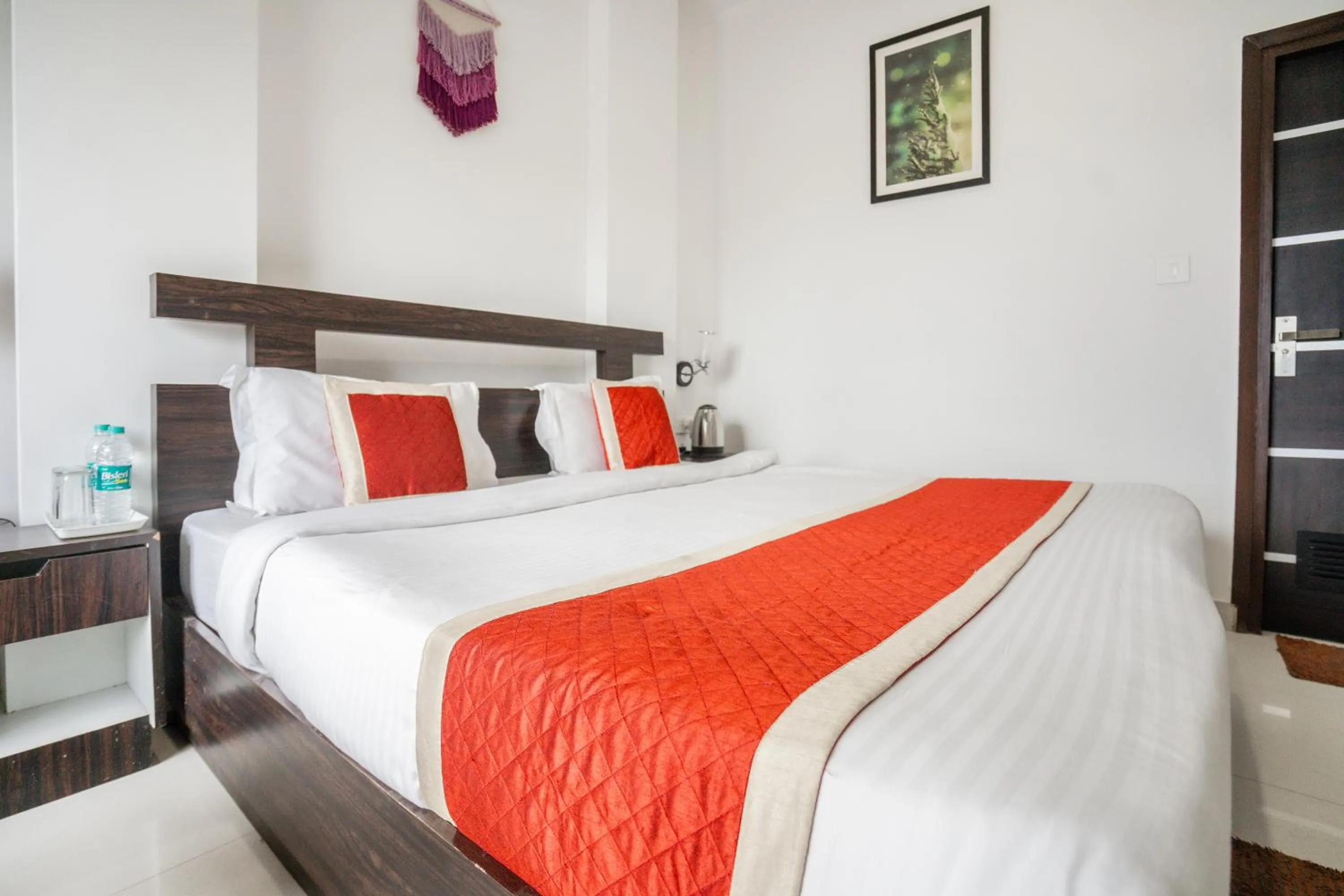 Bed in The Golden Sunrise Hotel