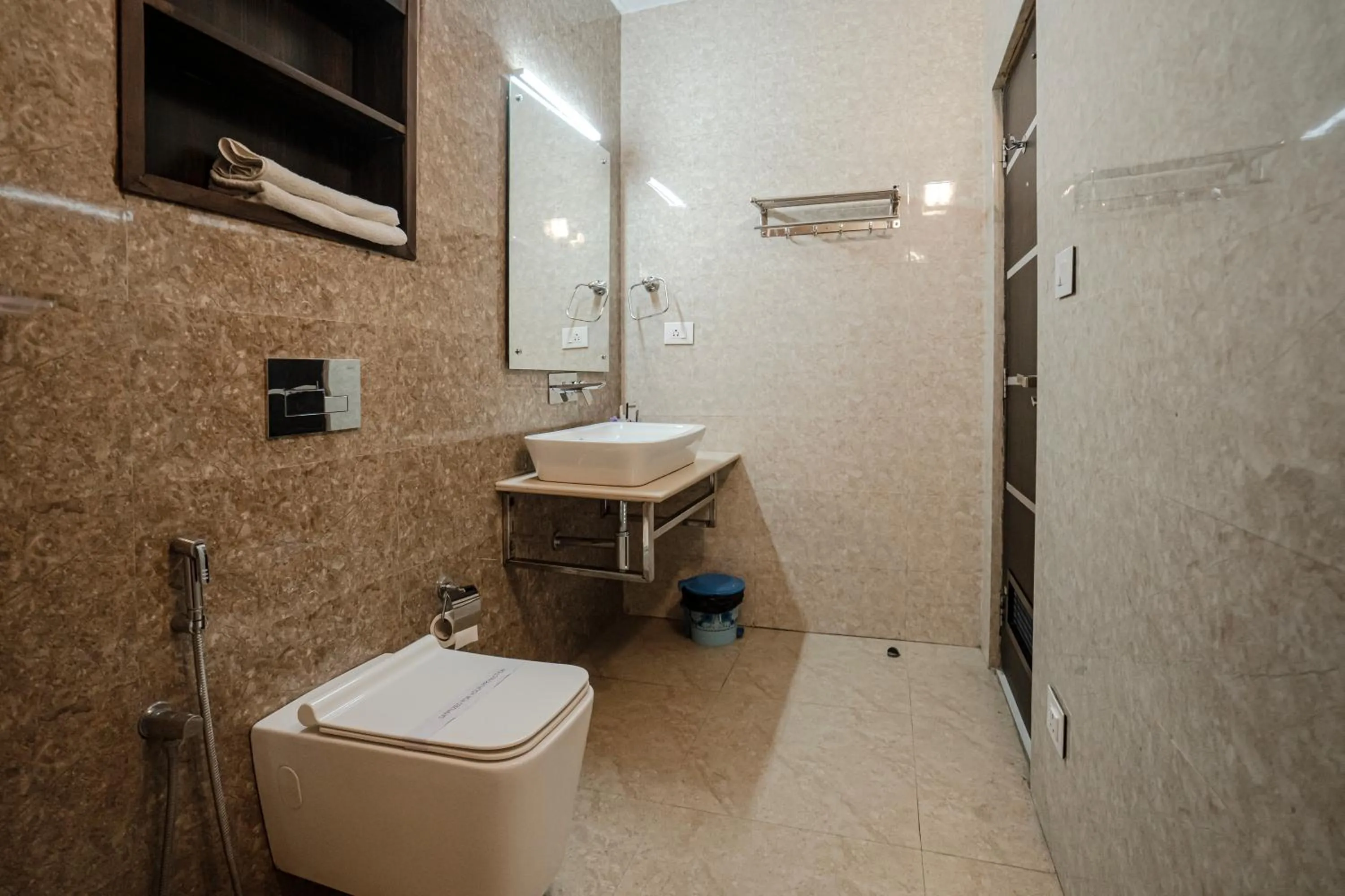 Bathroom in The Golden Sunrise Hotel