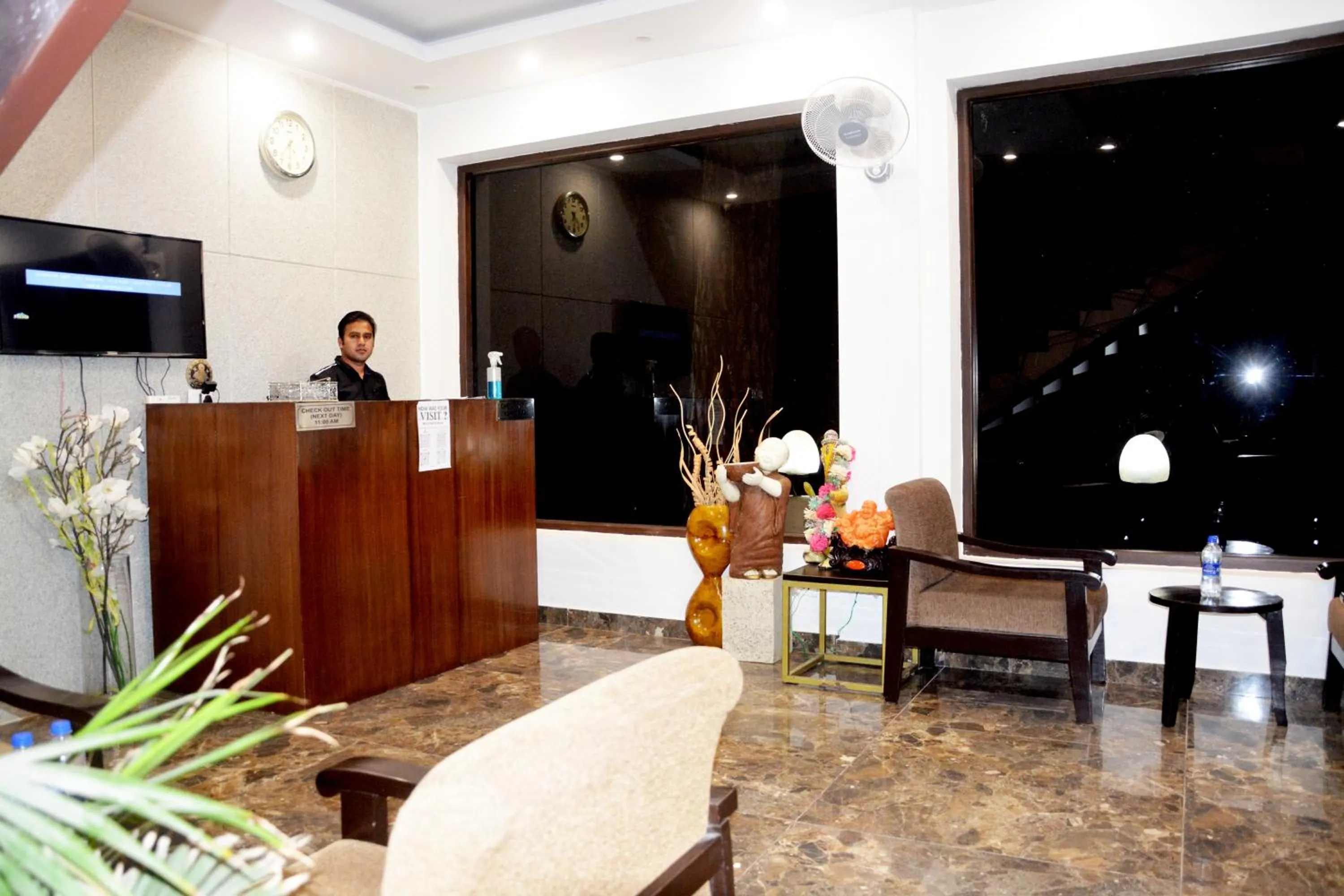 Lobby or reception in The Golden Sunrise Hotel