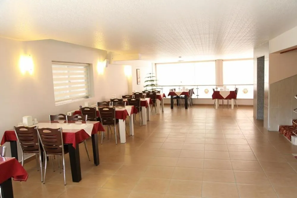 Restaurant/places to eat in Hattuşirin Hotel