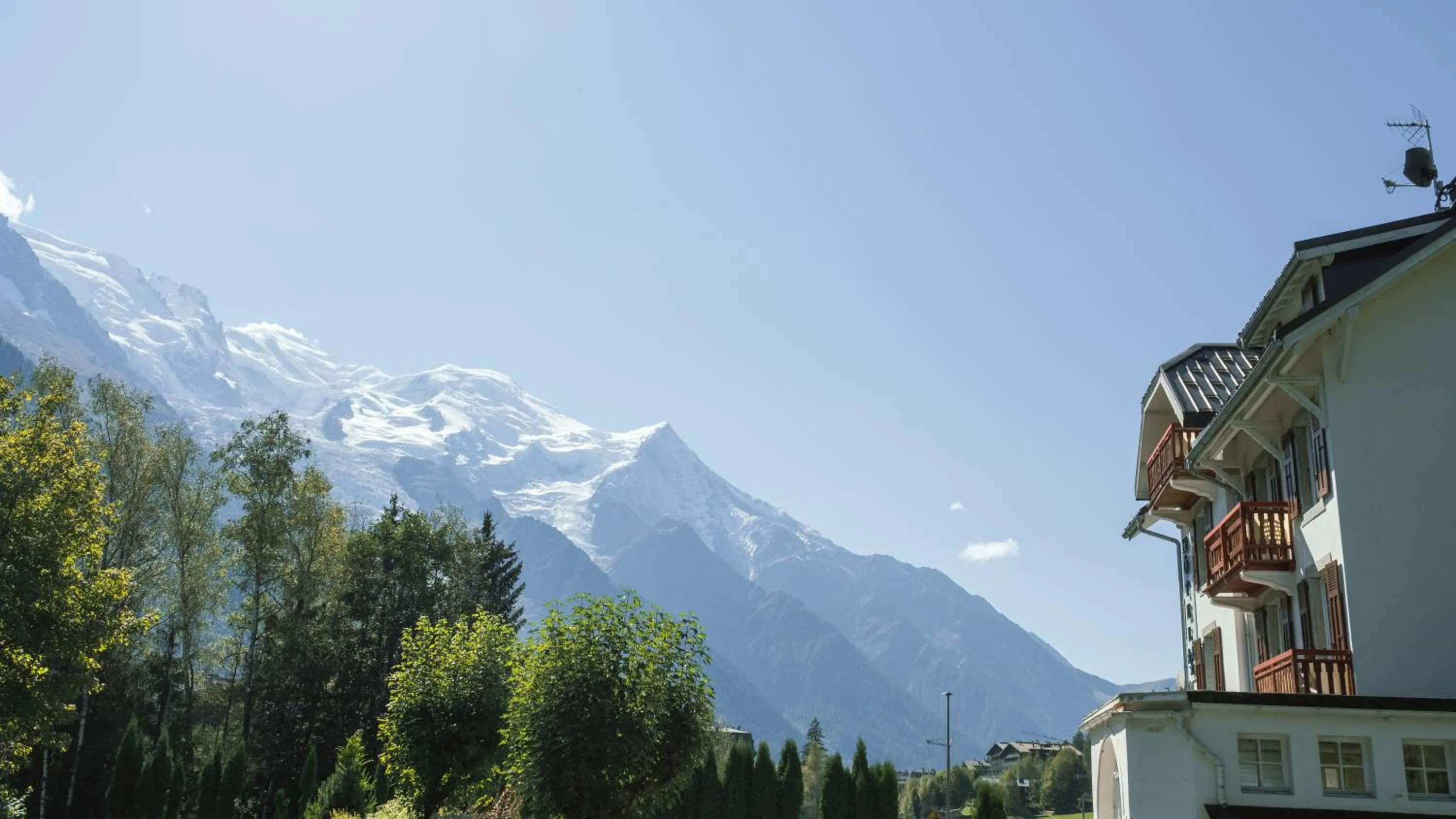 Property building in Chalet Hôtel La Sapinière