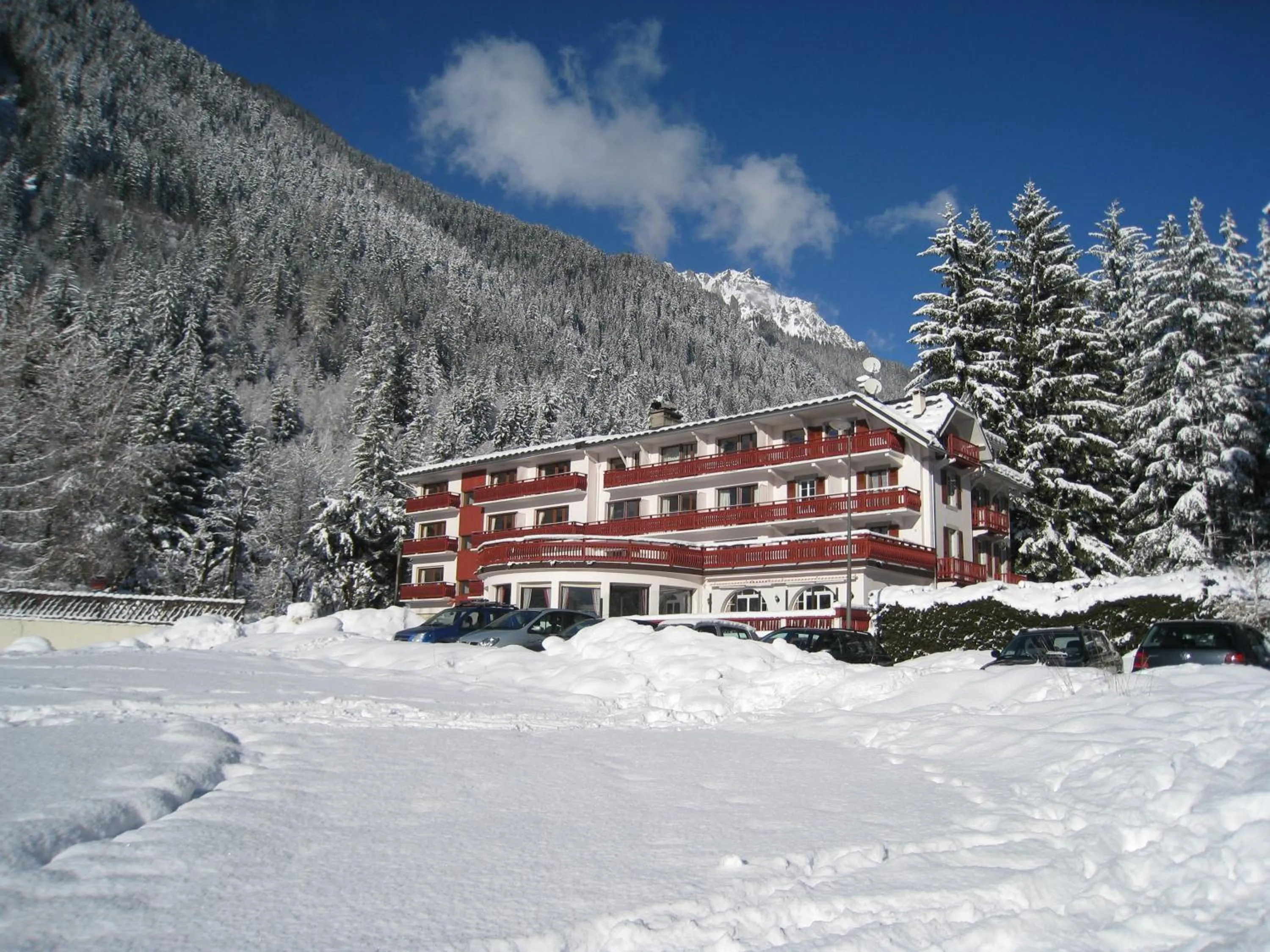 Property building in Chalet Hôtel La Sapinière