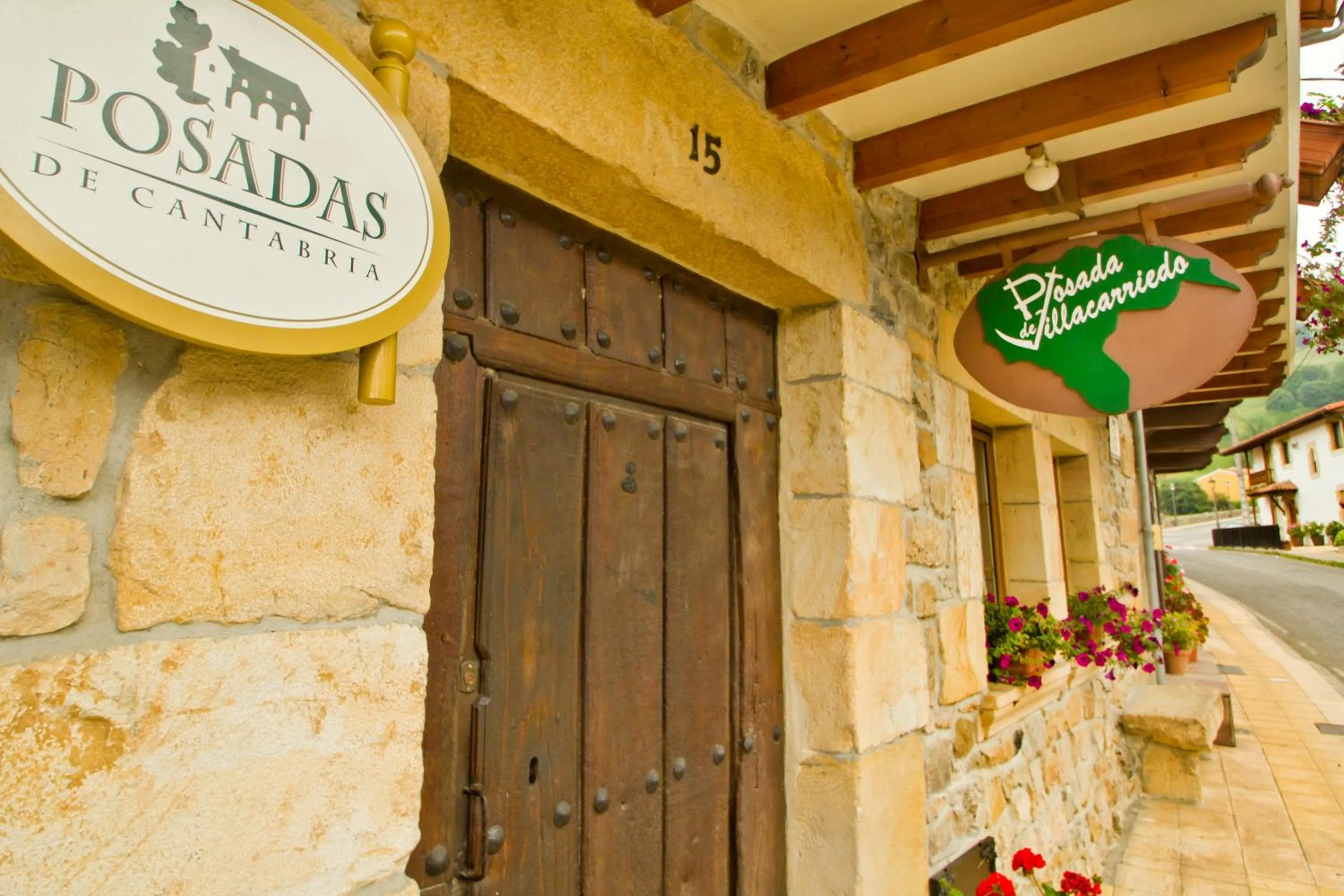Property logo or sign in Posada de Villacarriedo