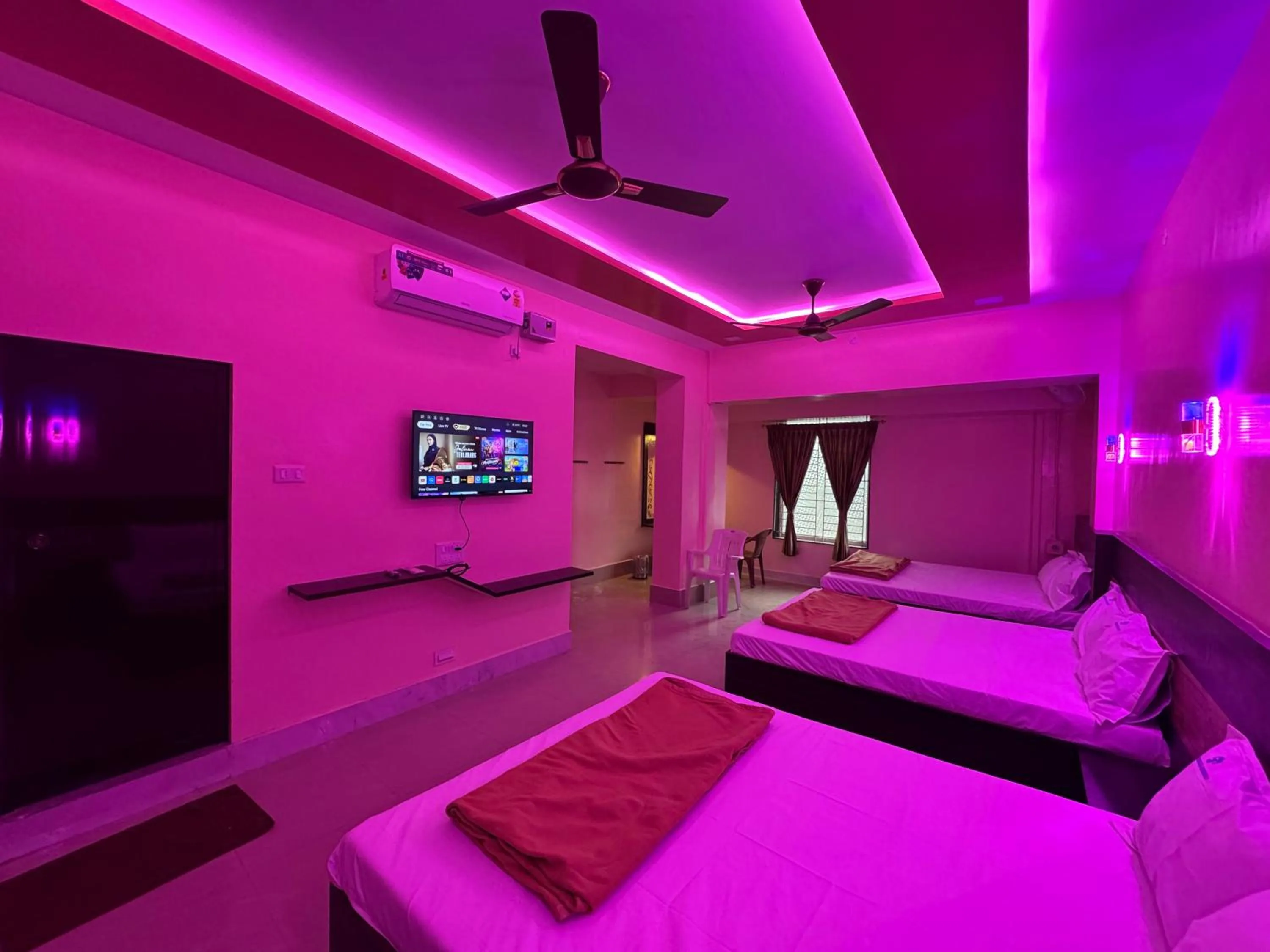 Bed in Sivamurugan residency