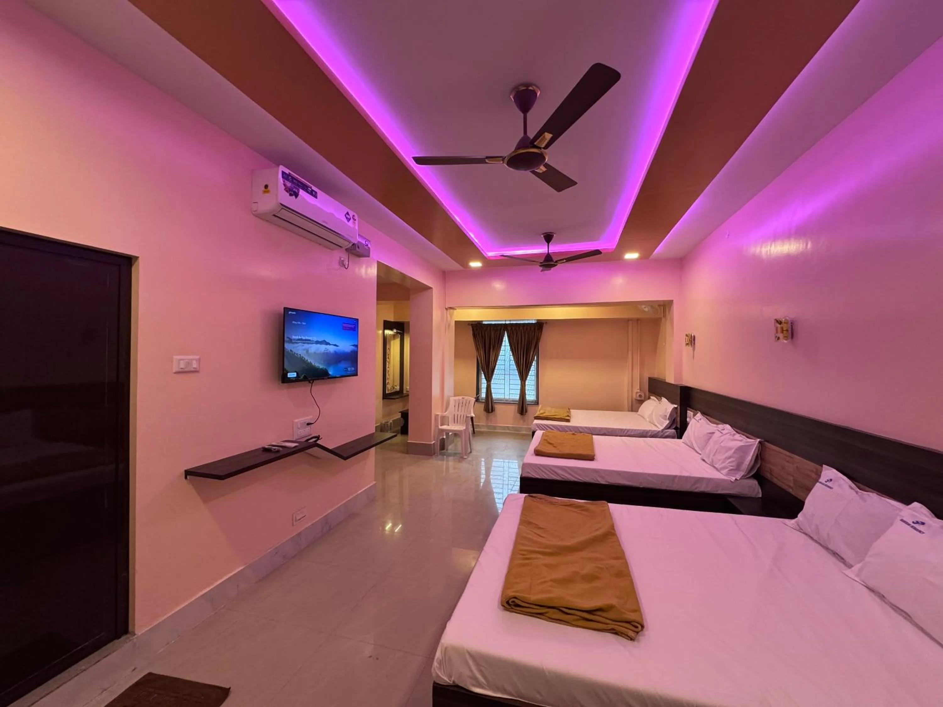 Bed in Sivamurugan residency