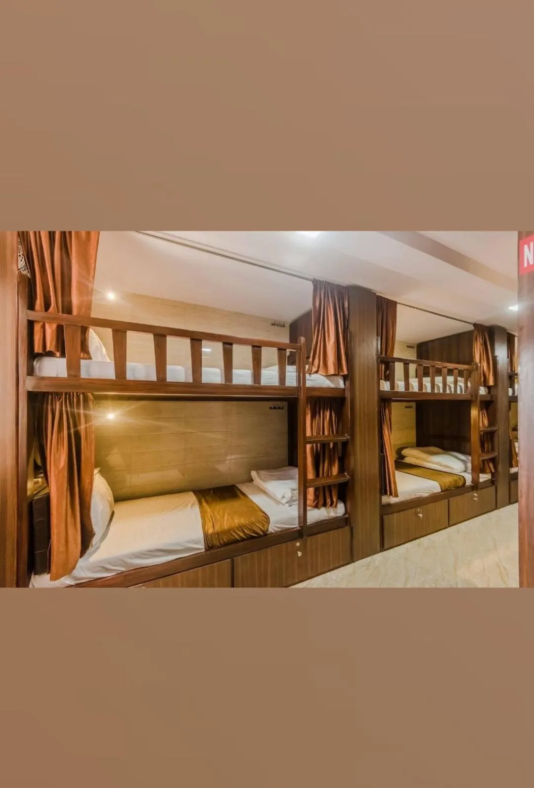 Bed in Awesome Dormitory Male Only