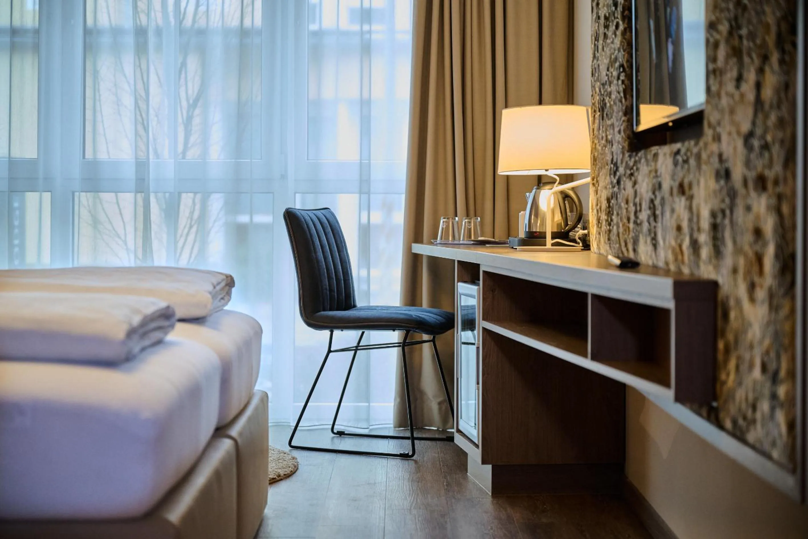 Photo of the whole room in Hotel am See