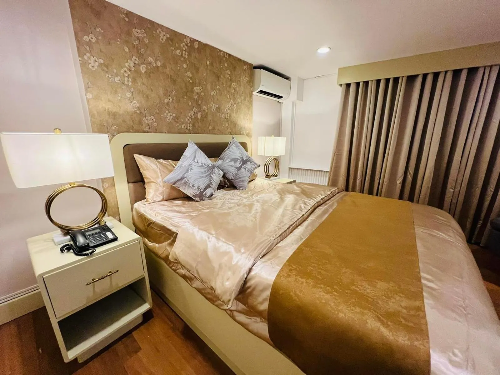 Bedroom, Bed in Arzo Hotel Manila