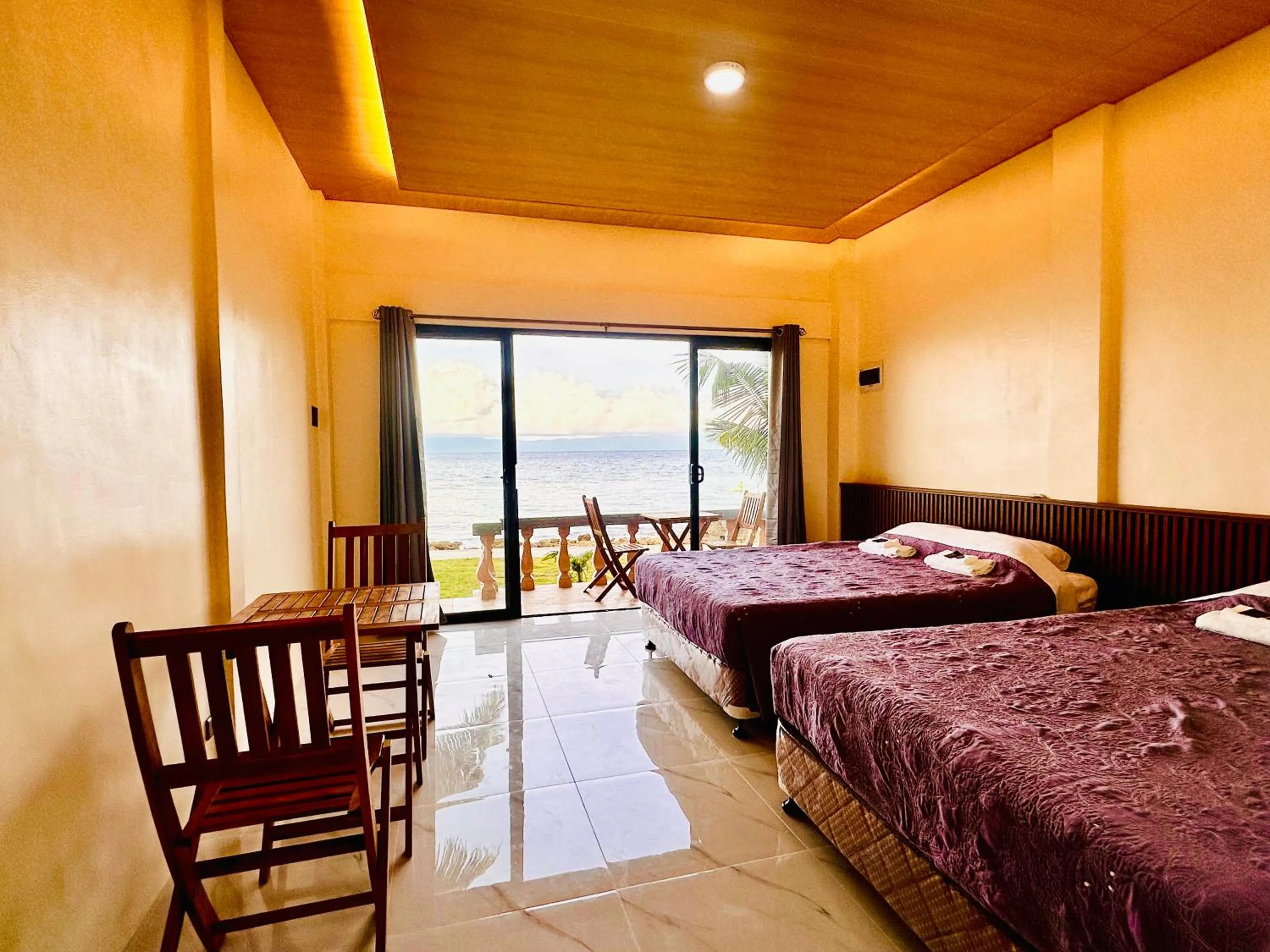 Bedroom, Bed in Rio Beach Resort
