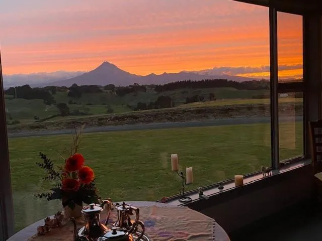 Taranaki Country Lodge