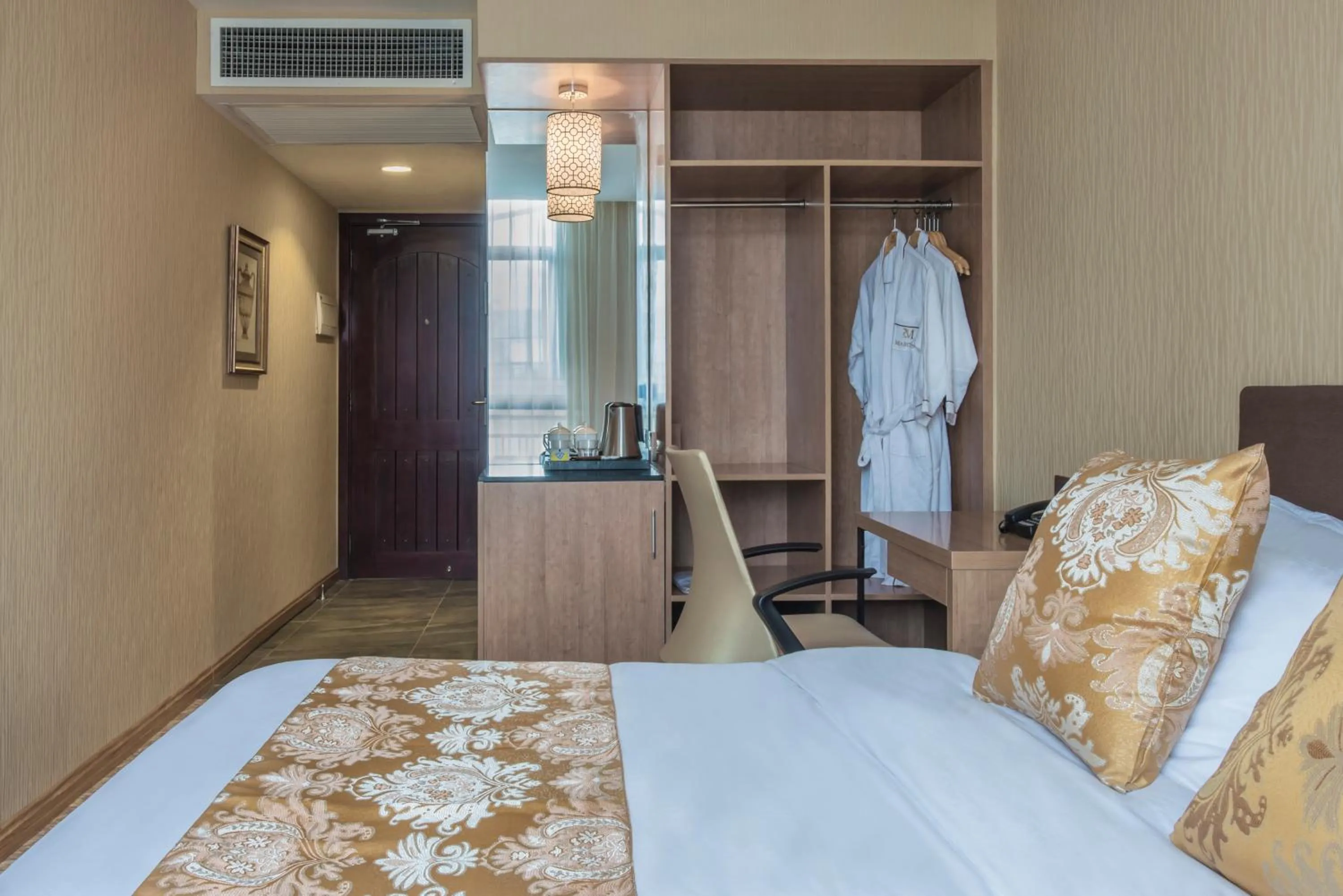 Bedroom, Bed in Marcian Garden Hotel