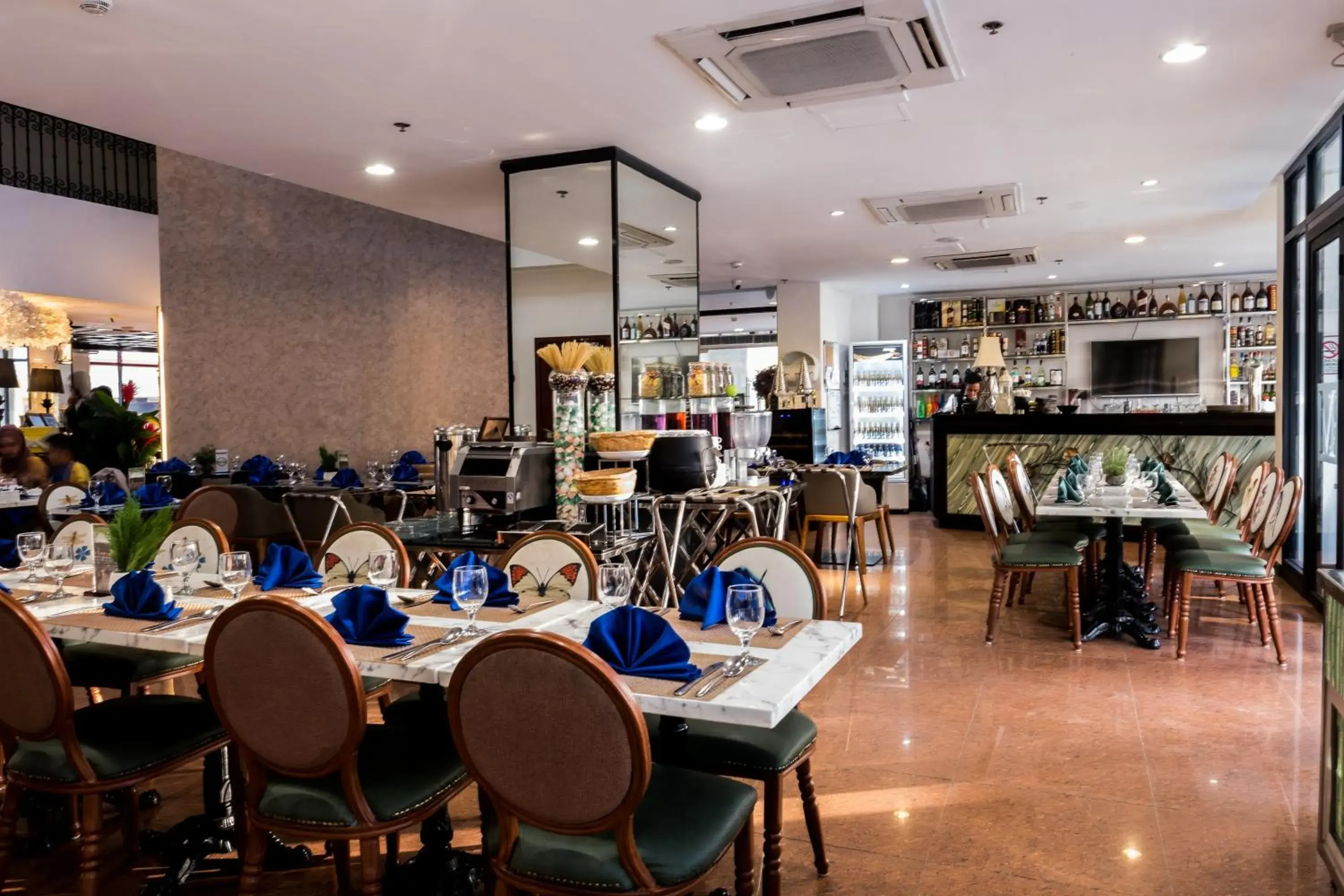 Restaurant/places to eat in Marcian Garden Hotel Restaurant/places to eat in Marcian Garden Hotel