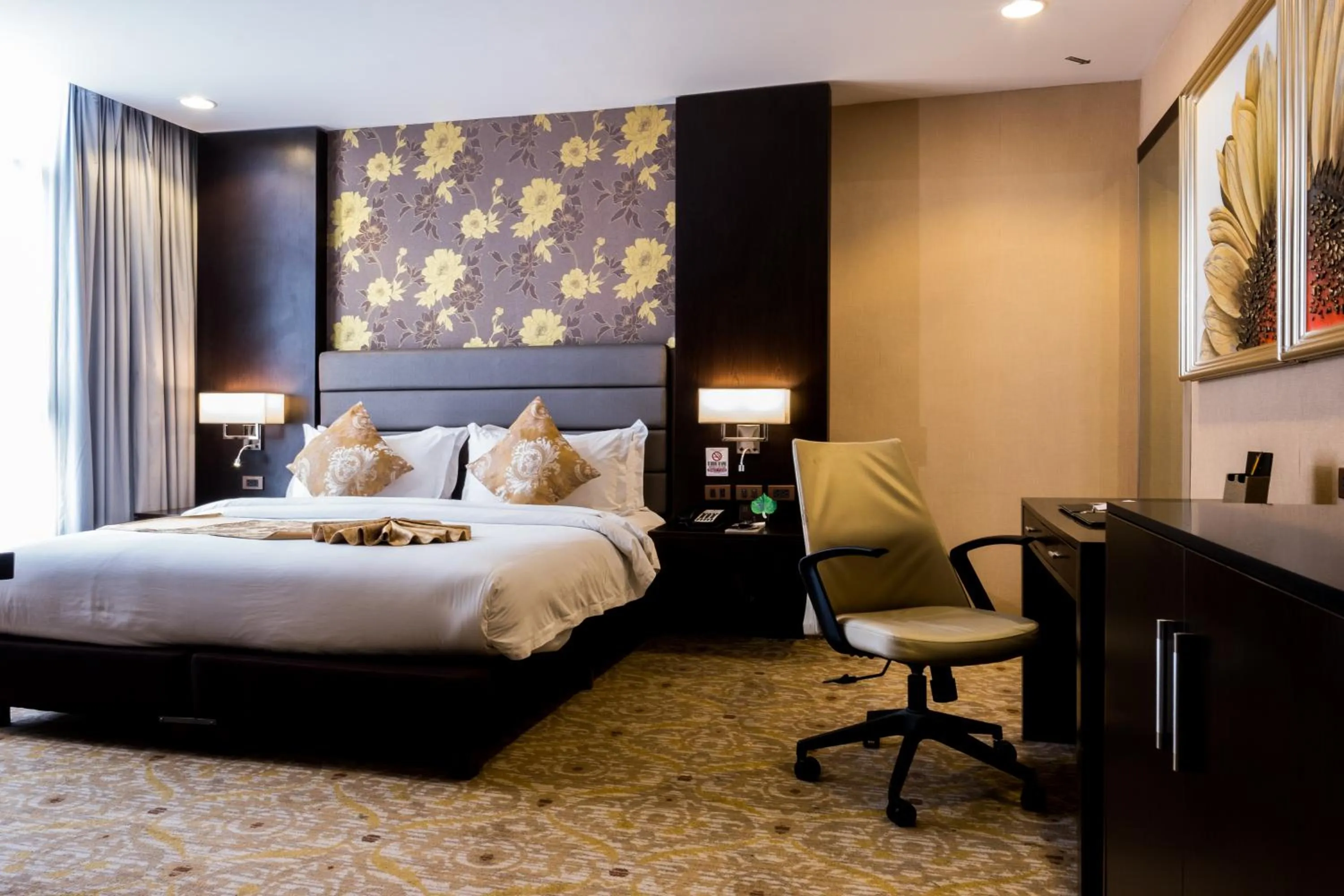 Bedroom, Bed in Marcian Garden Hotel