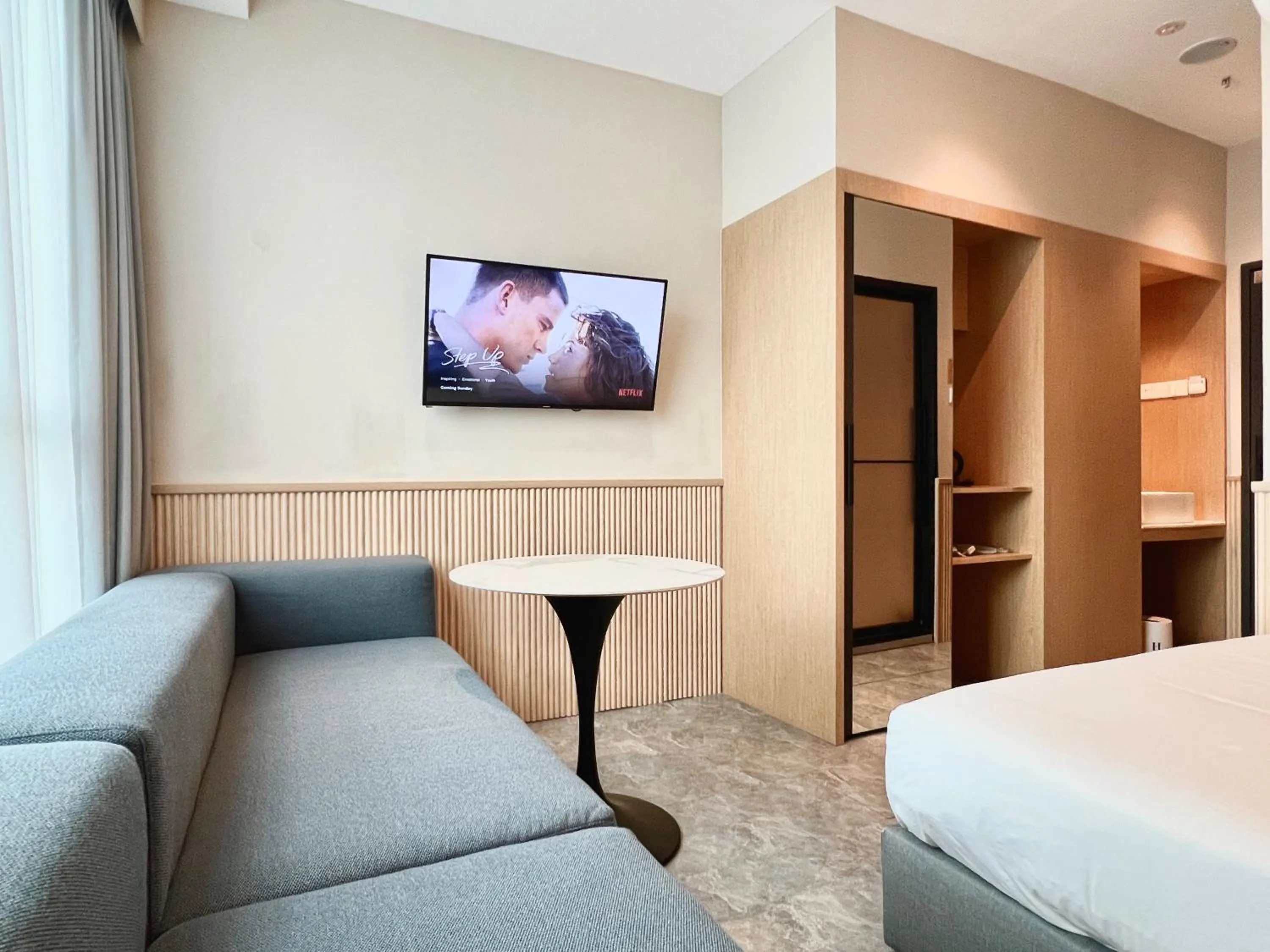 TV and multimedia, Bed in Harper Boutique Hotel at Sutera Avenue