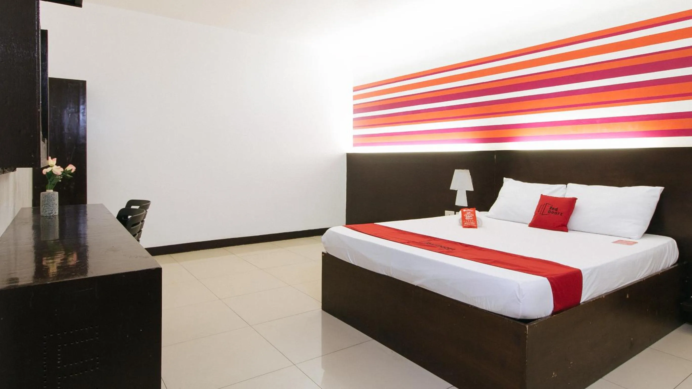 Bed in RedDoorz @ EL Highway Hotel Bulacan
