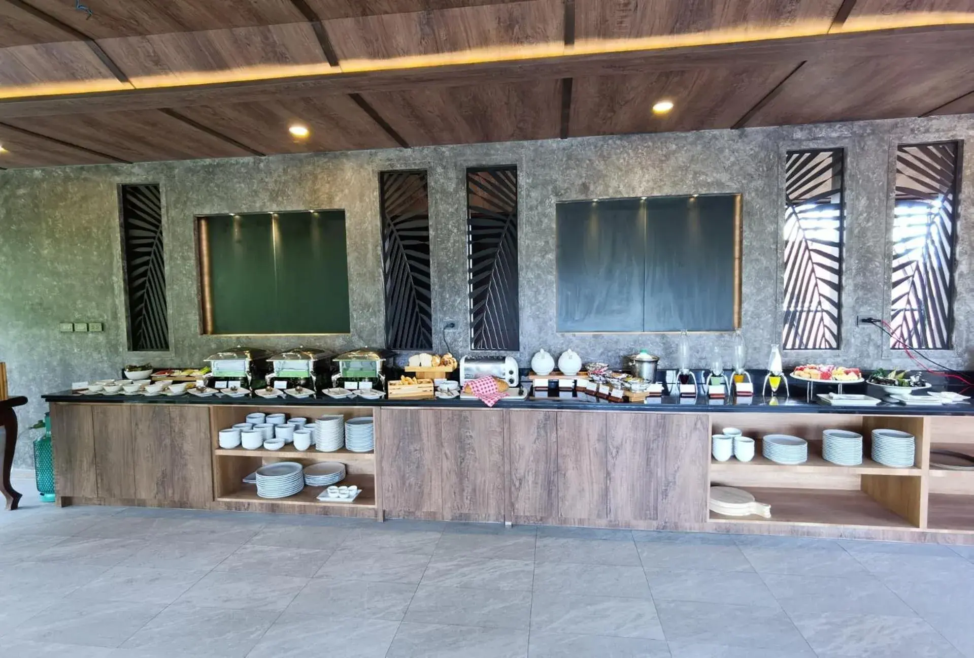 Restaurant/places to eat in The Cliff Elegance Resort Restaurant/places to eat in The Cliff Elegance Resort