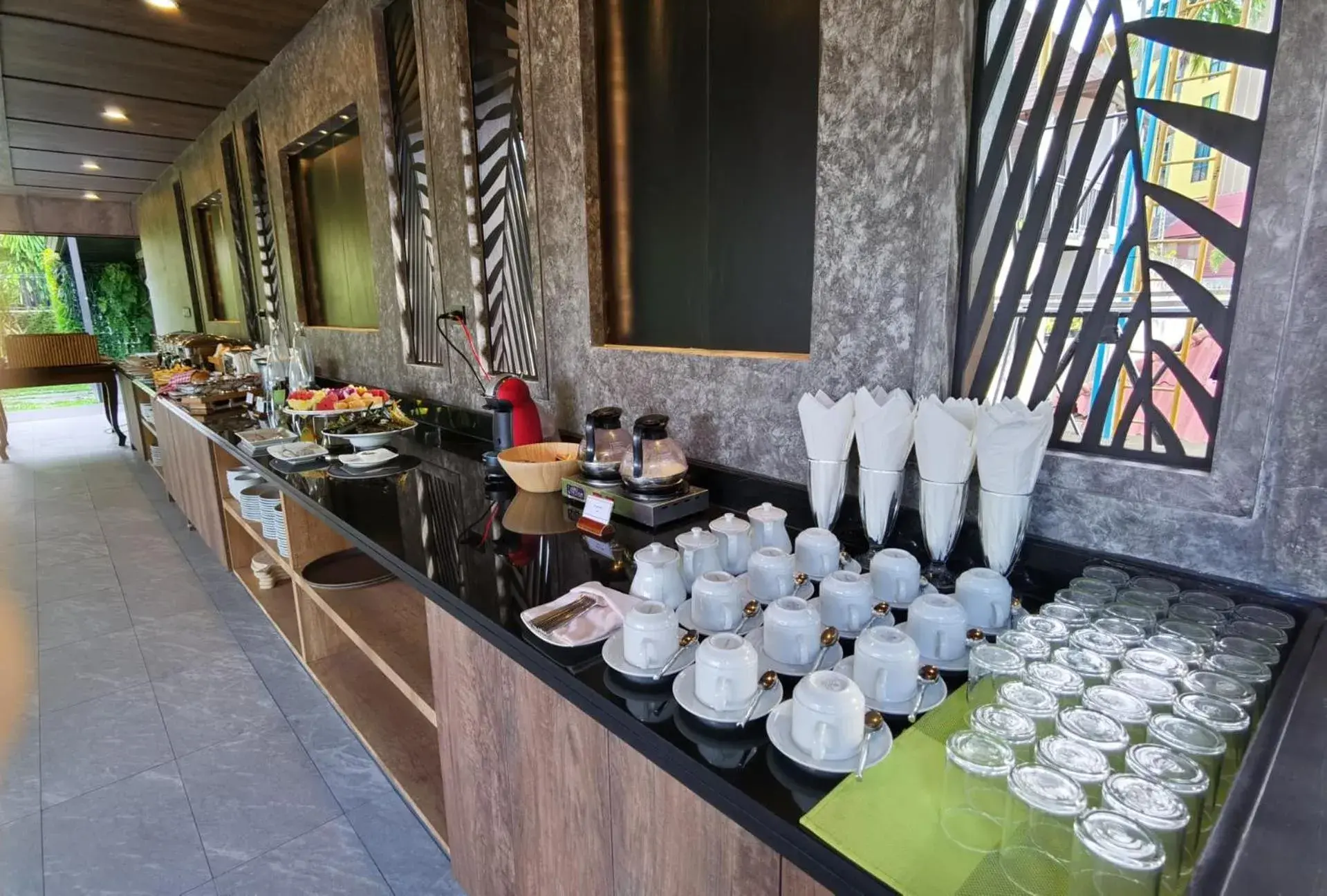 Restaurant/places to eat in The Cliff Elegance Resort Restaurant/places to eat in The Cliff Elegance Resort