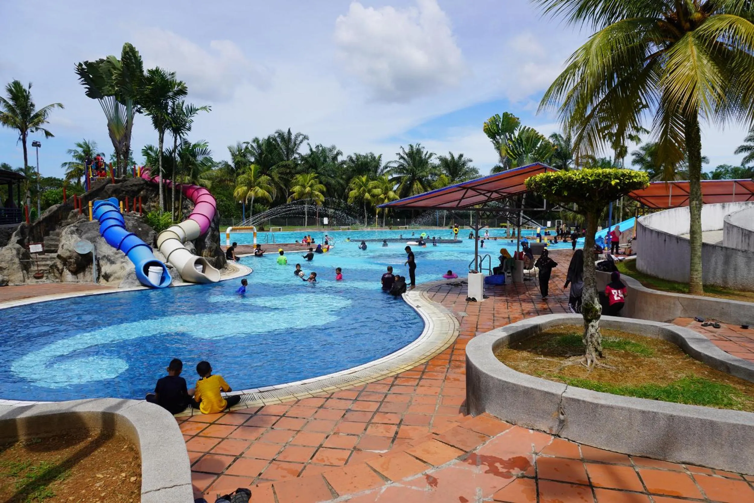 Swimming pool in Bukit Beruntung Resort