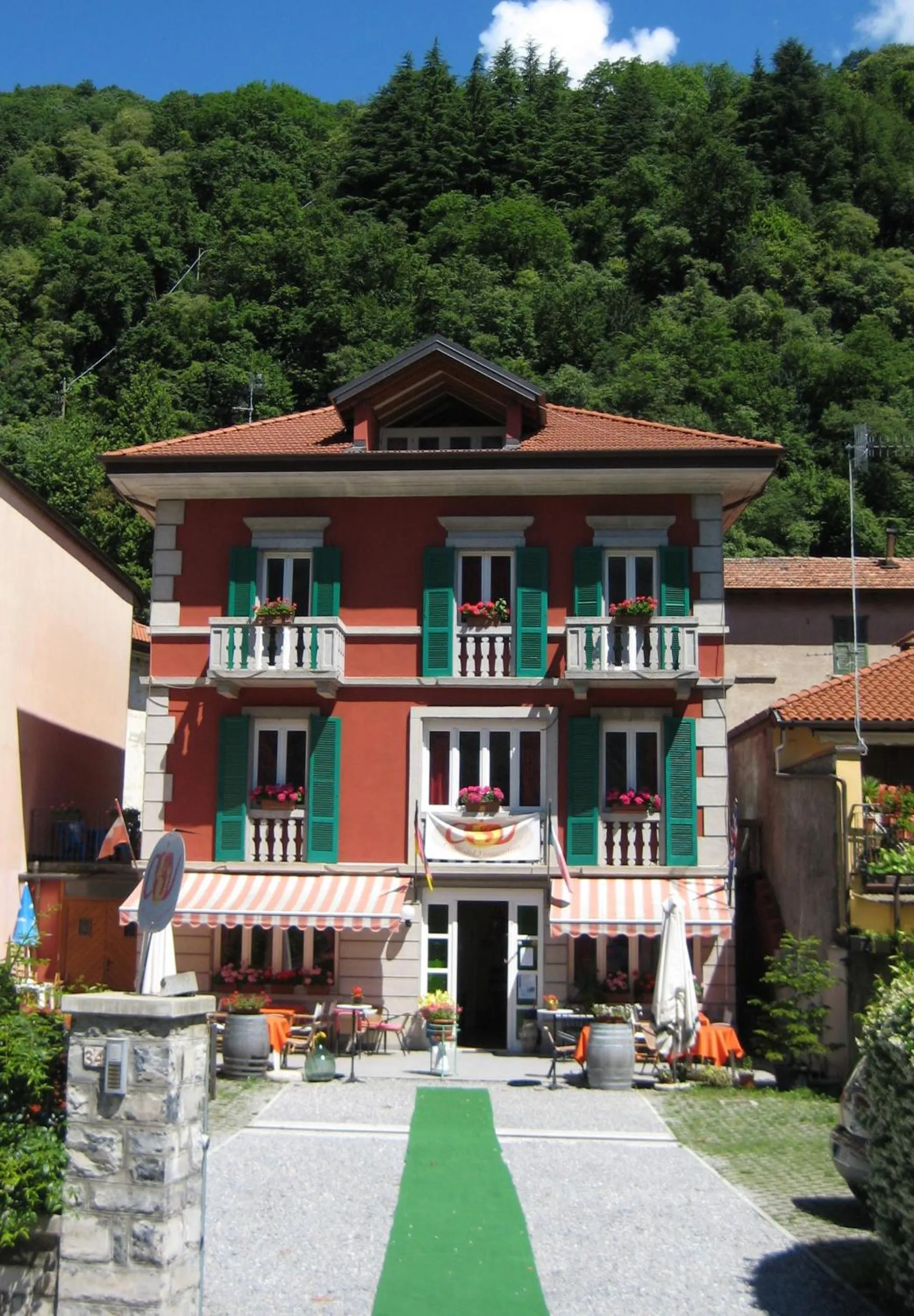Property building in Caffè del Viaggiatore