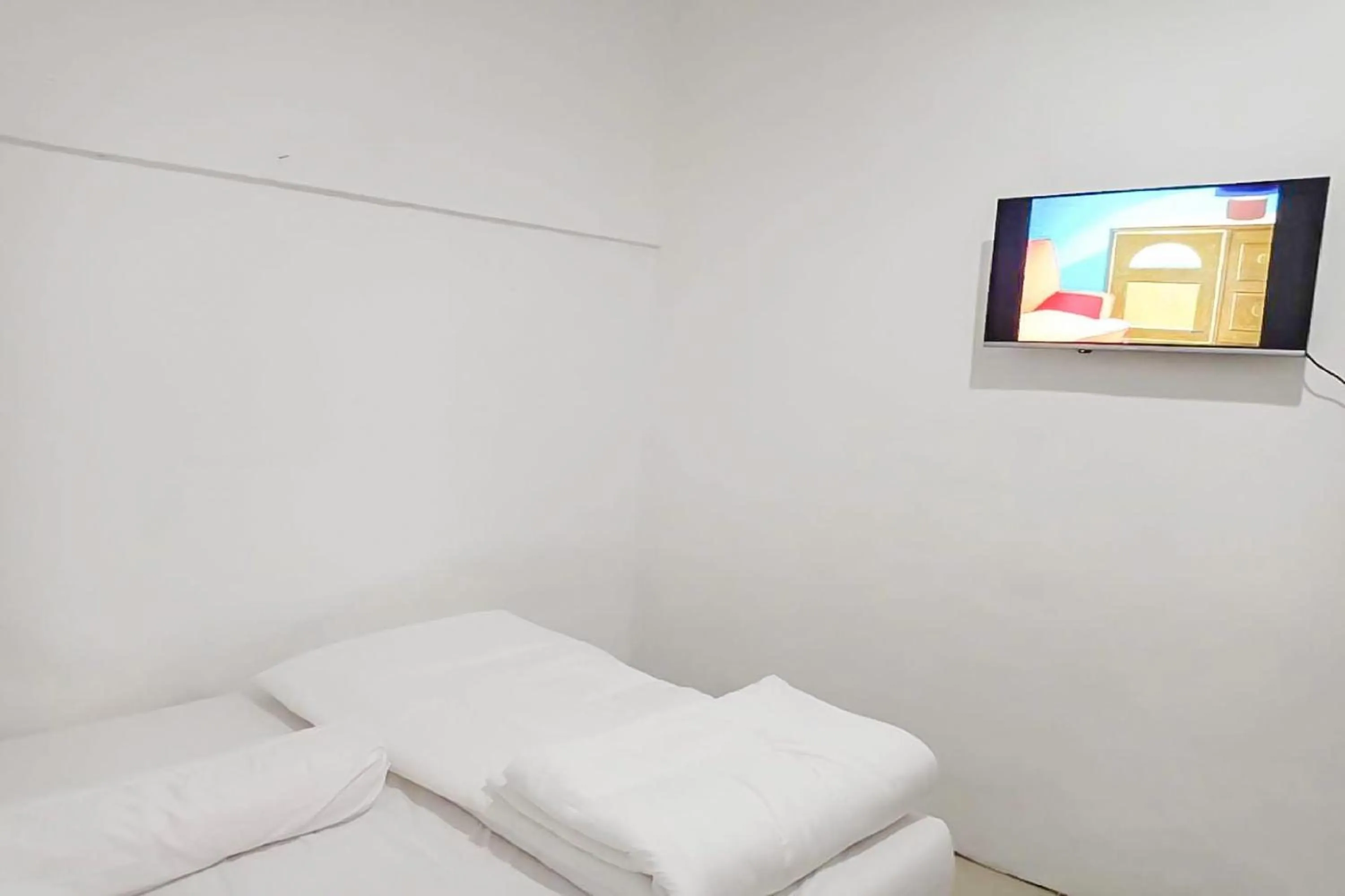 Bed in Agnes Residence near Blok M Mitra RedDoorz