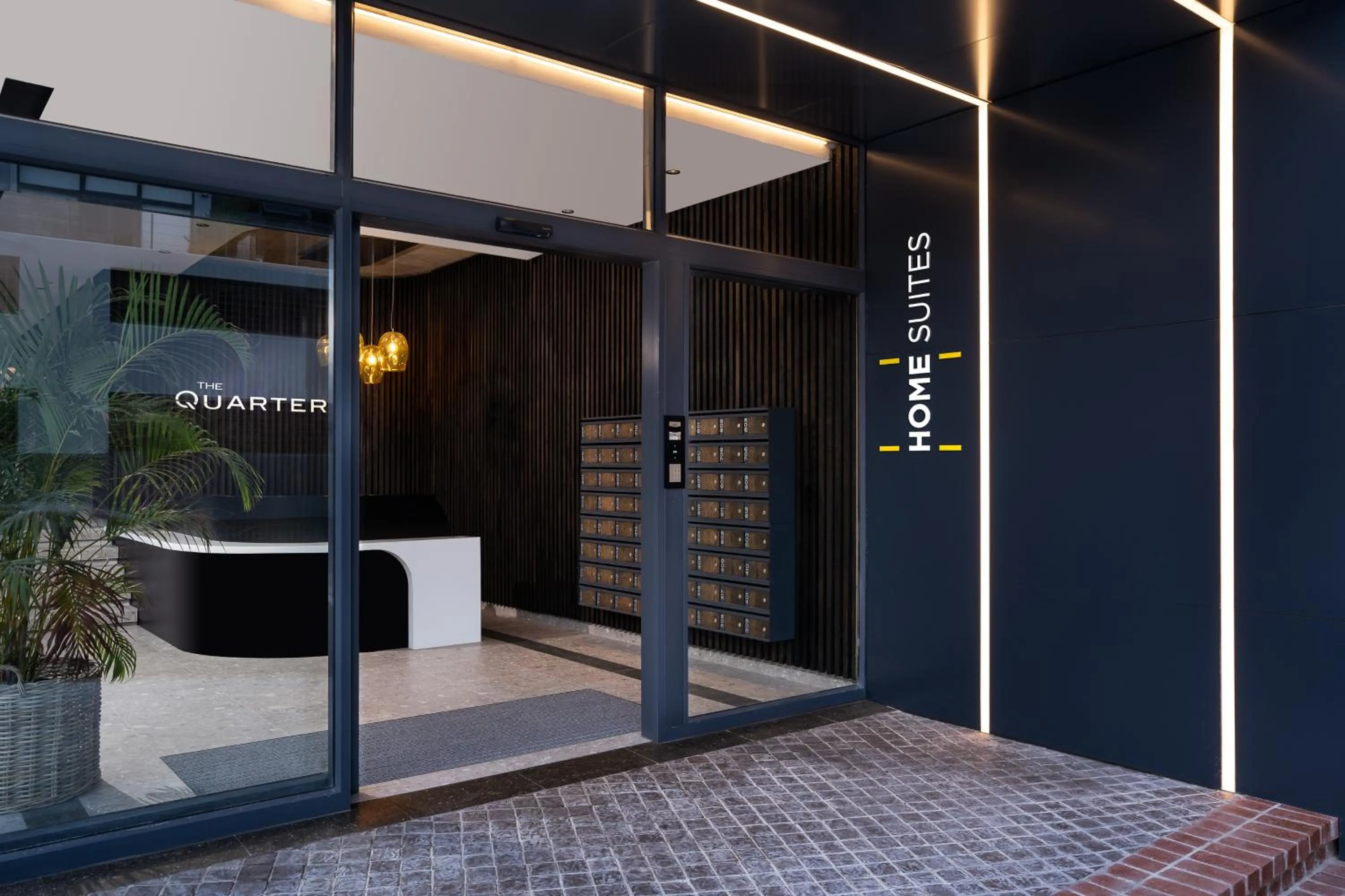 Property building in Home Suite Hotels De Waterkant