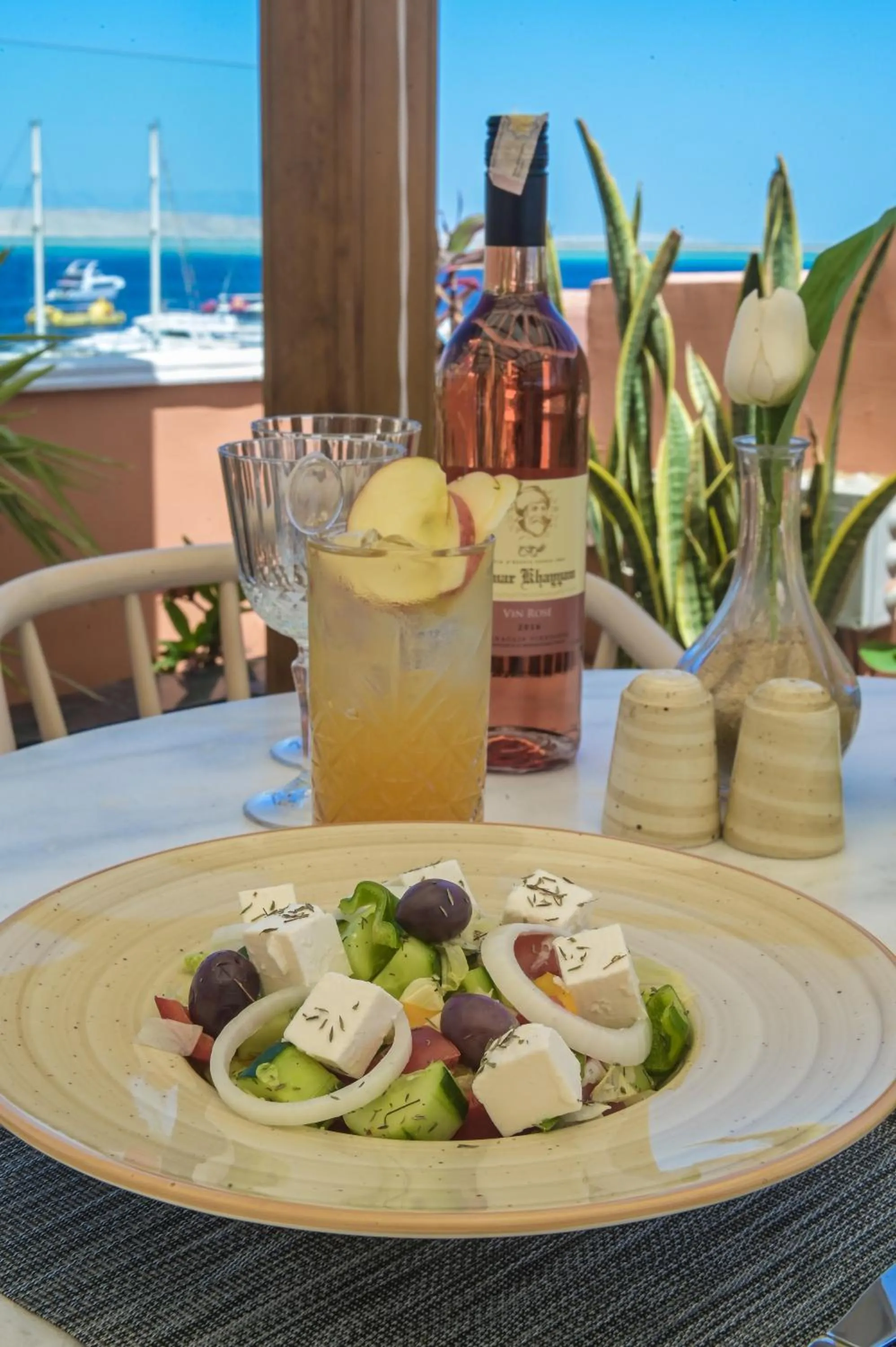 Restaurant/places to eat in AJIRA Boutique Hotel Hurghada Marina