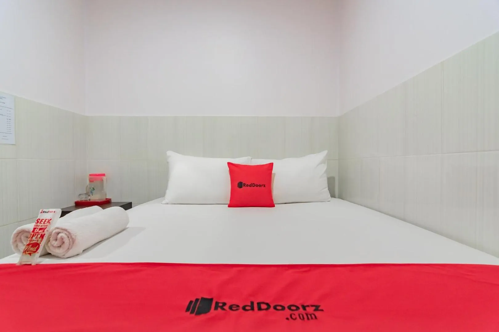 Bed in RedDoorz @ Komplek Pontianak Mall