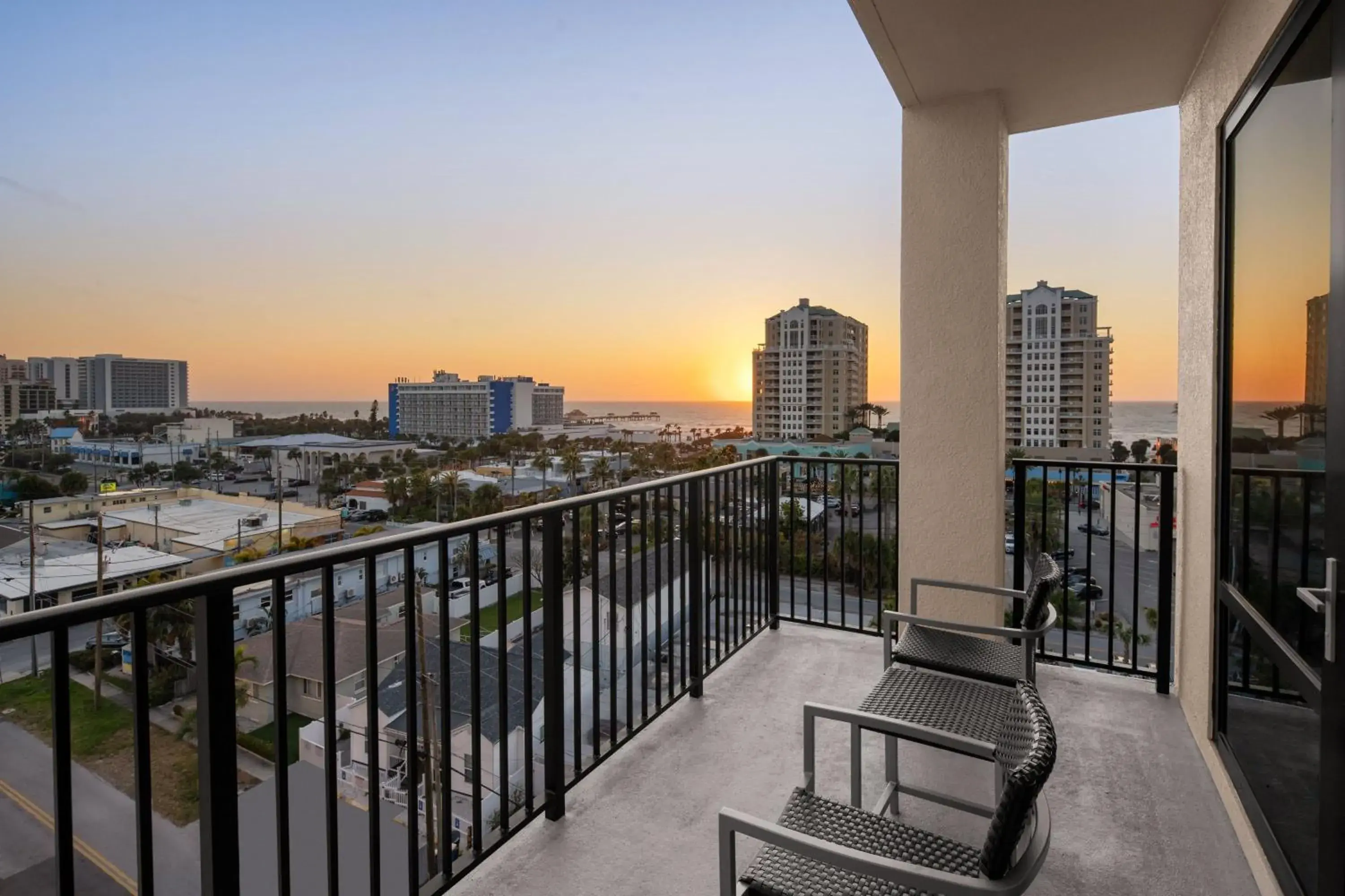 King Room with Sofa Bed with Balcony and Pool View in Courtyard by Marriott Clearwater Beach King Room with Sofa Bed with Balcony and Pool View in Courtyard by Marriott Clearwater Beach